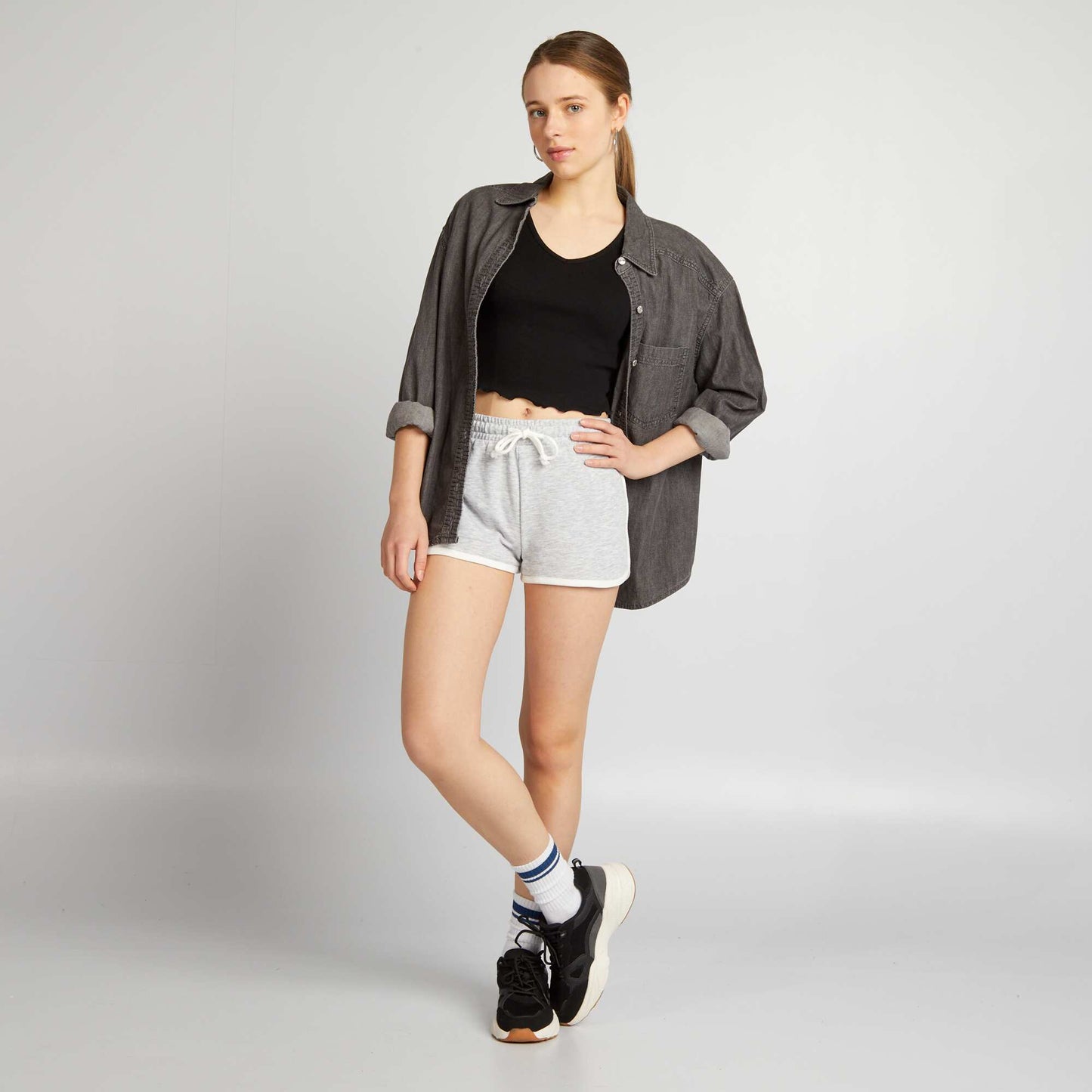 Crop-top bords ondul s noir