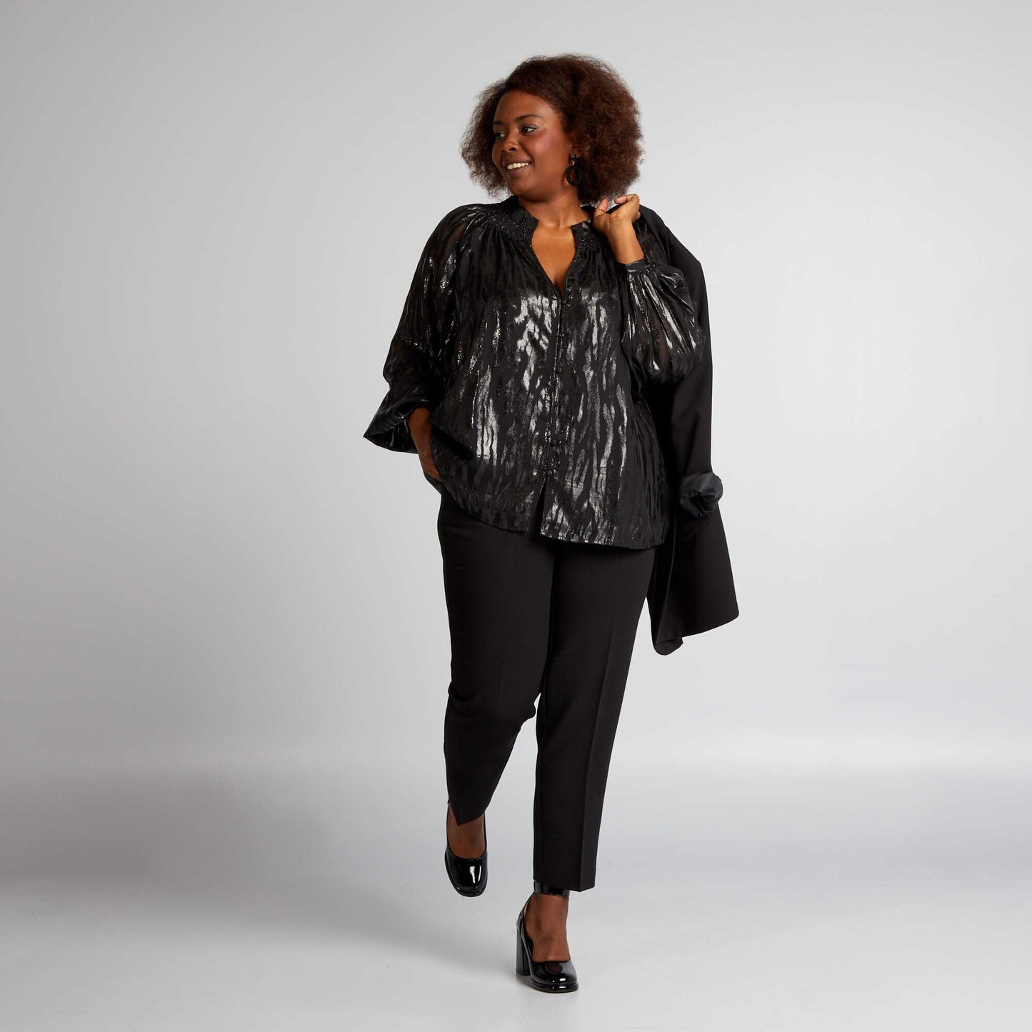 Blouse bouffante en maille satin e noir