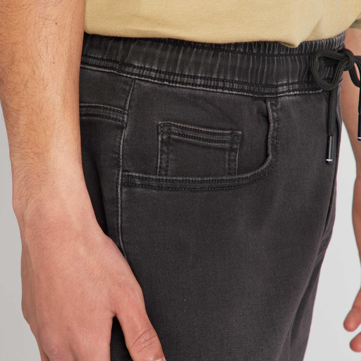 Bermuda en jean taille lastiqu e Noir