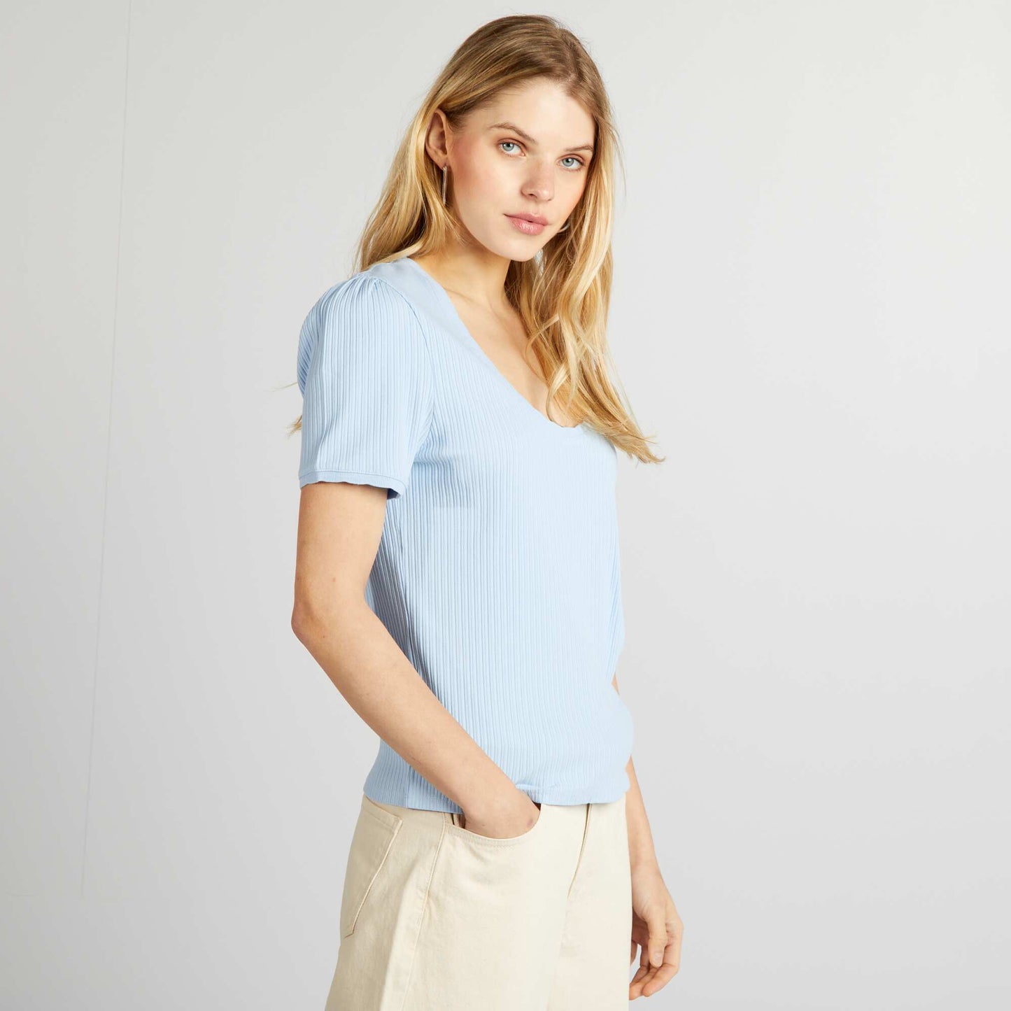 T-shirt c tel col plongeant Bleu clair