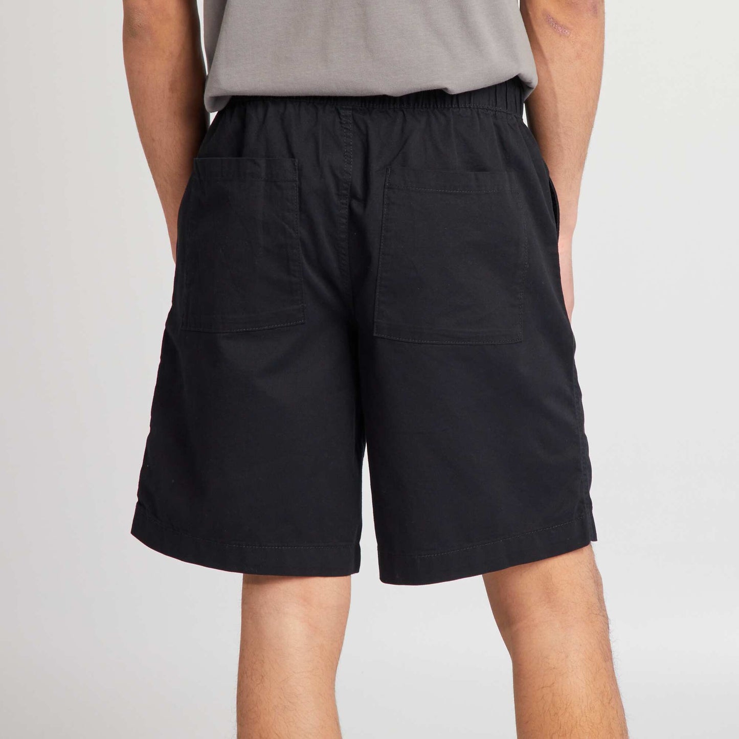 Short droit taille lastiqu e noir