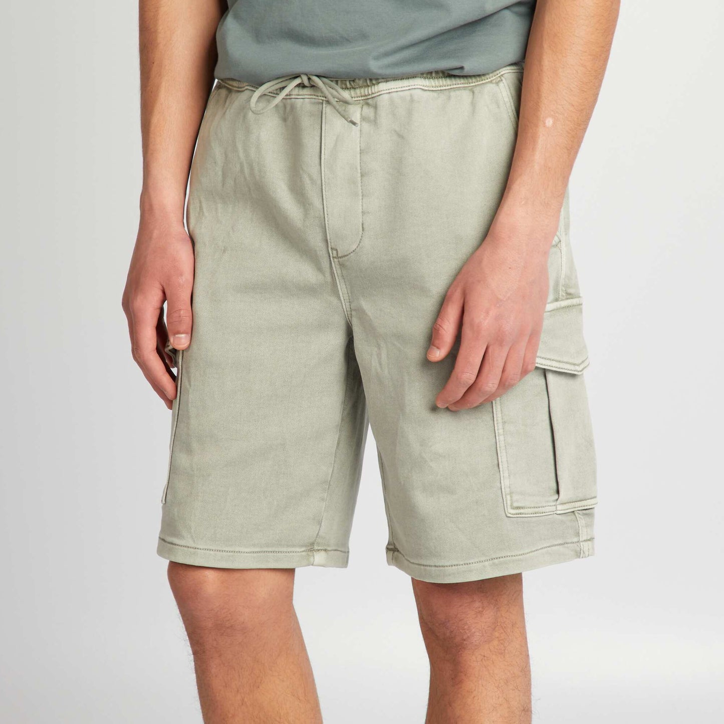 Short avec poches sur les c t s Vert
