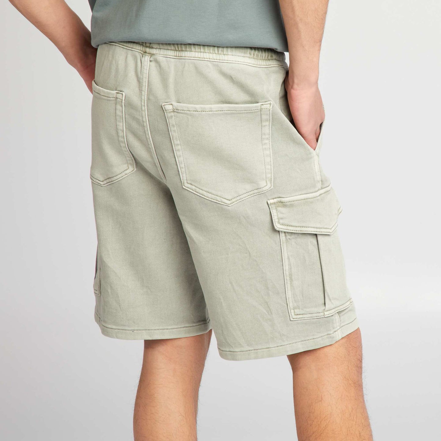 Short avec poches sur les c t s Vert