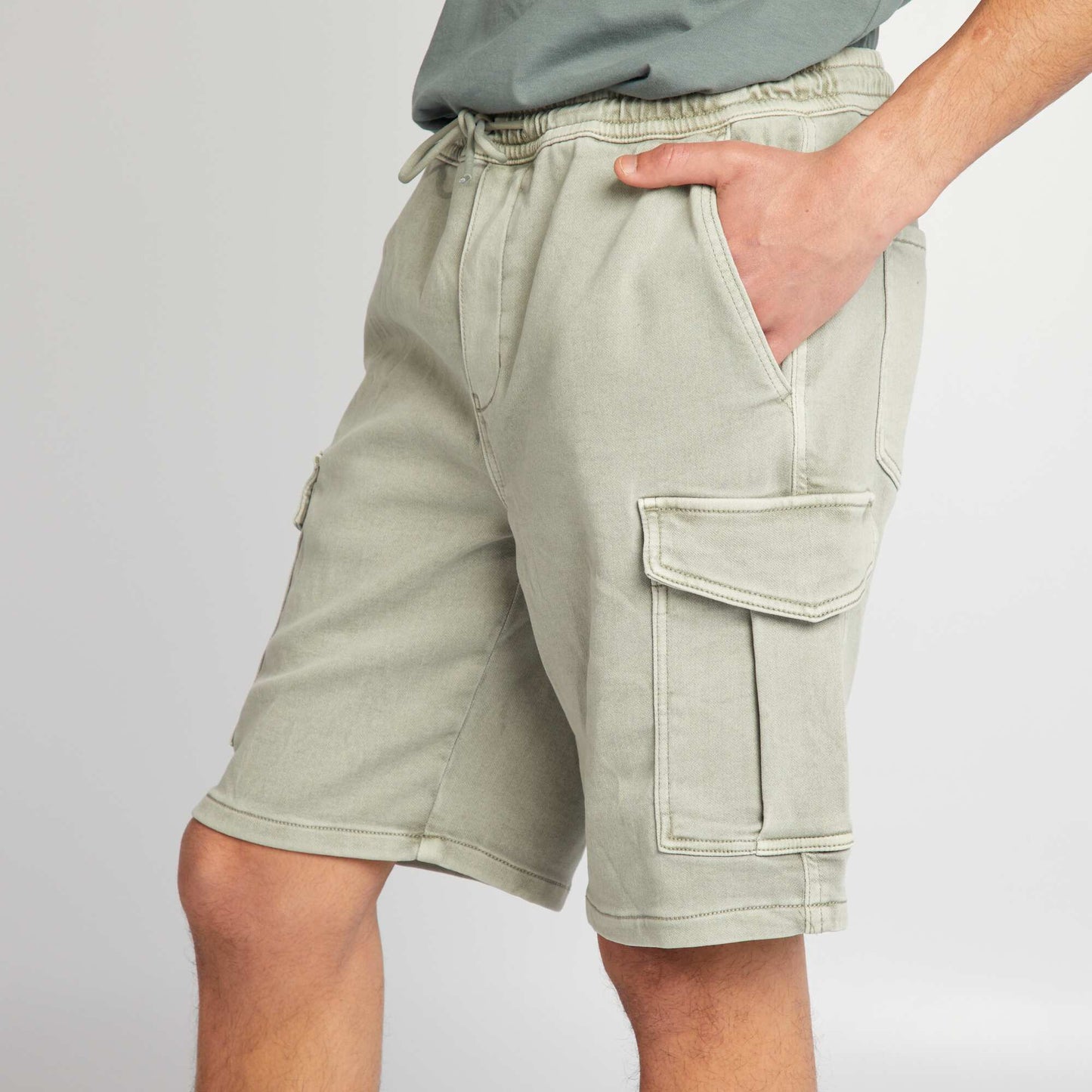 Short avec poches sur les c t s Vert