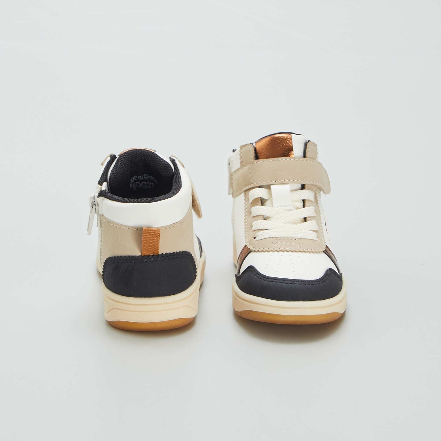 Baskets montantes scratchs et lacets Blanc