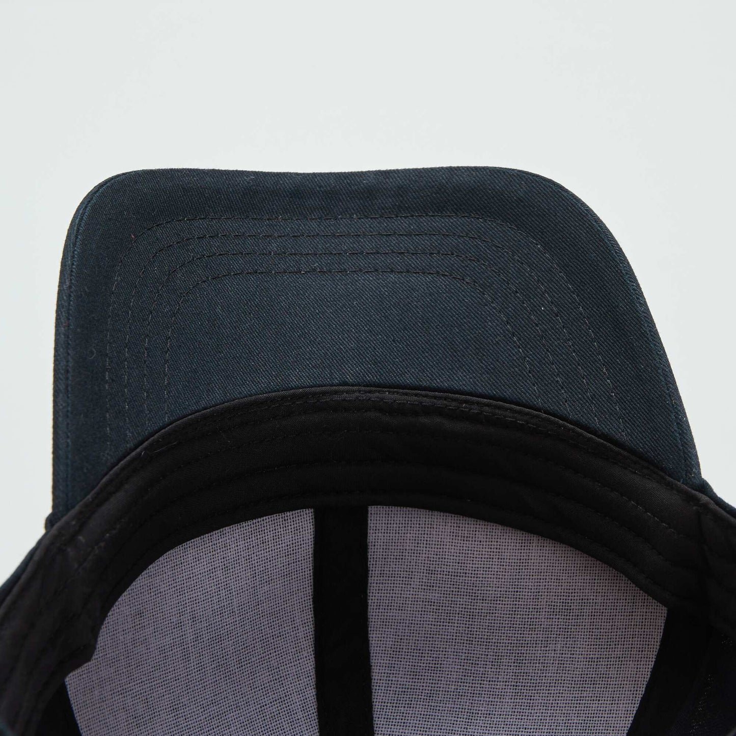 Casquette basique style baseball Noir