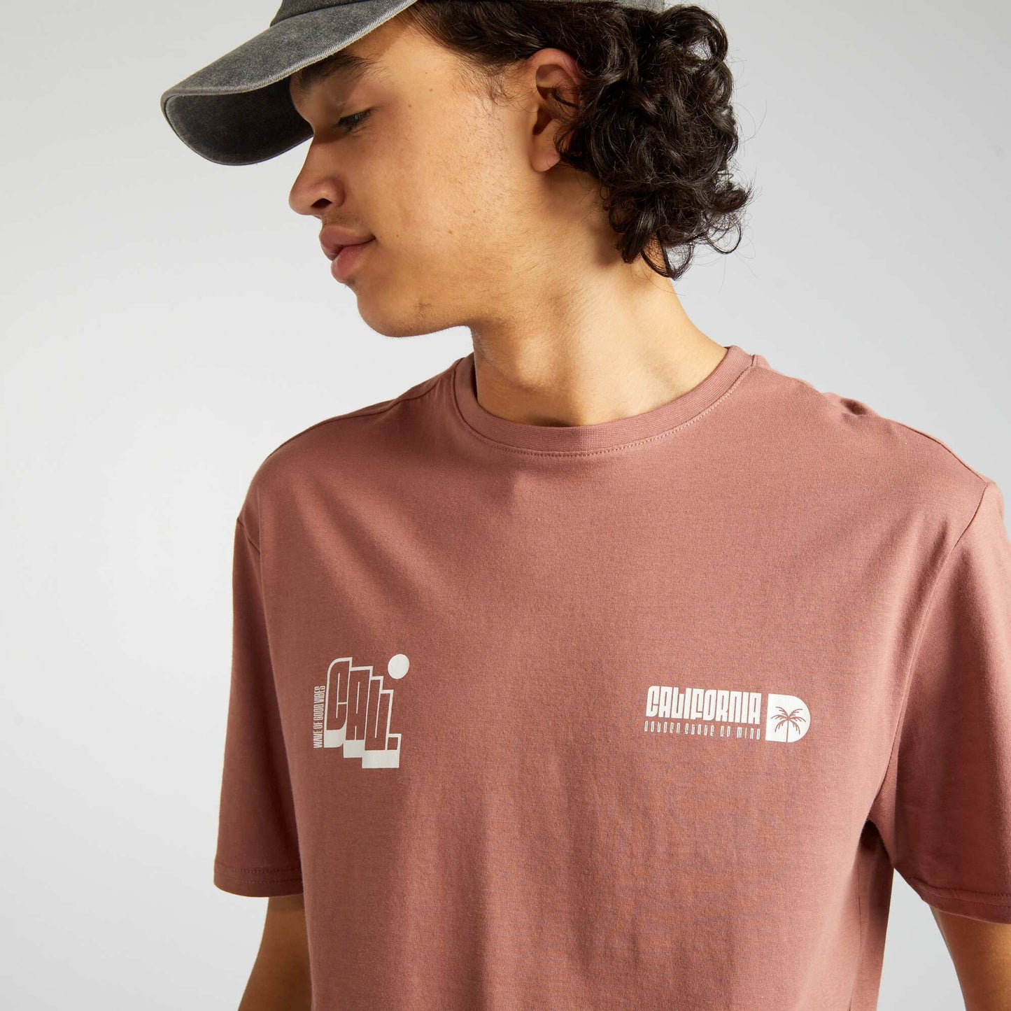 T-shirt manches courtes inscriptions Marron