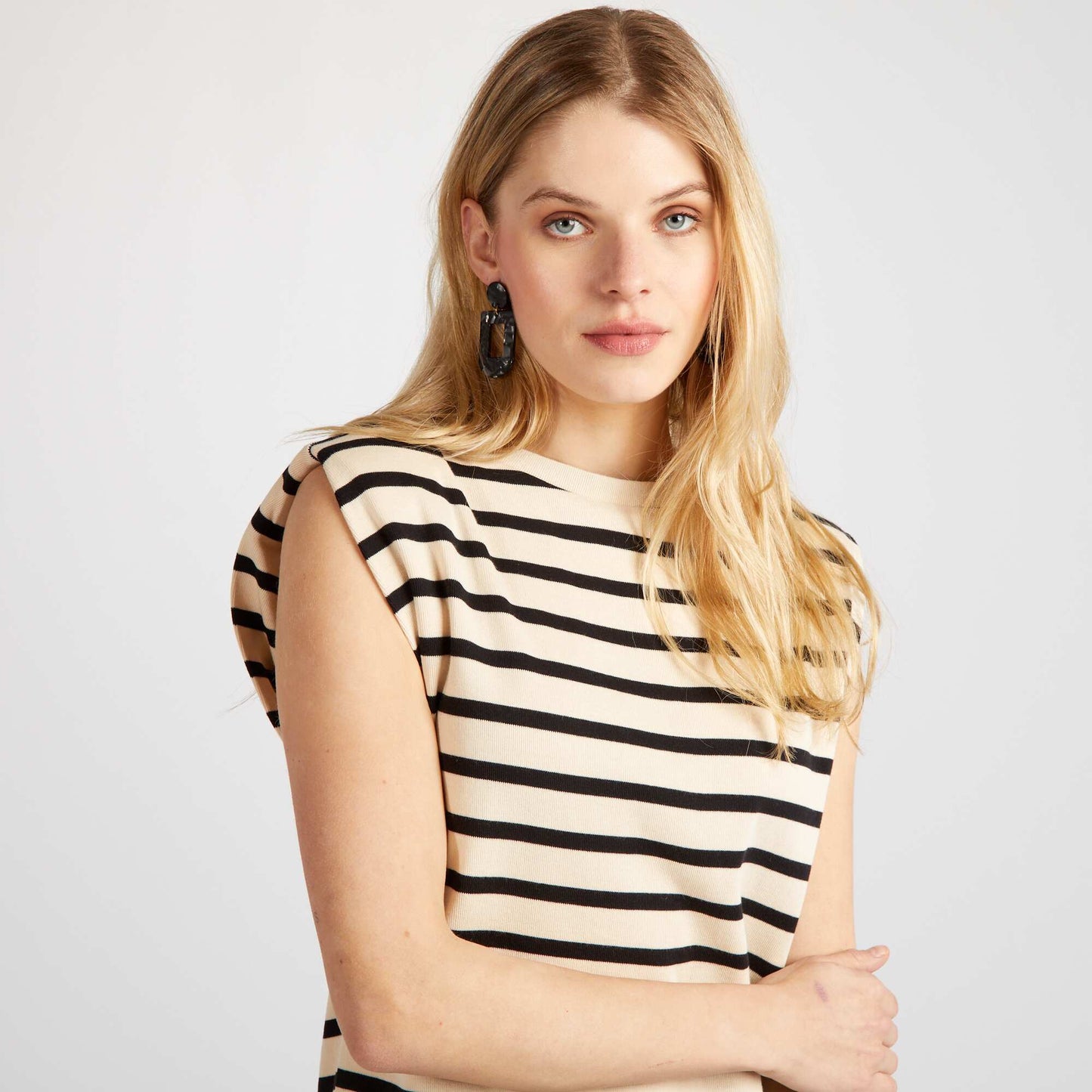 Robe courte c tel e et sans manches Beige
