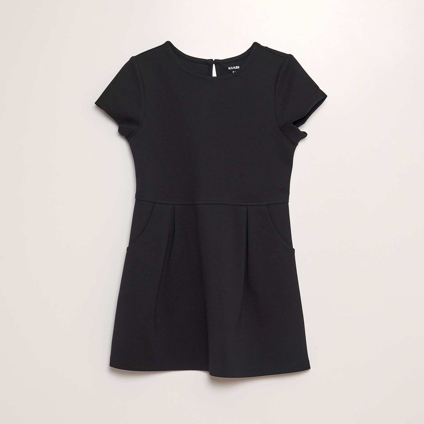 Robe vas e en jersey noir