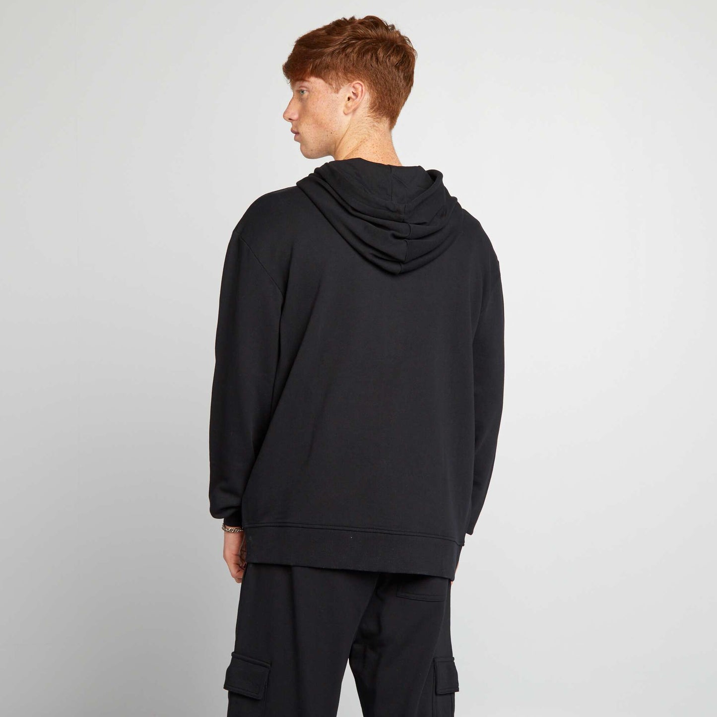 Sweat zipp capuche en molleton l ger noir