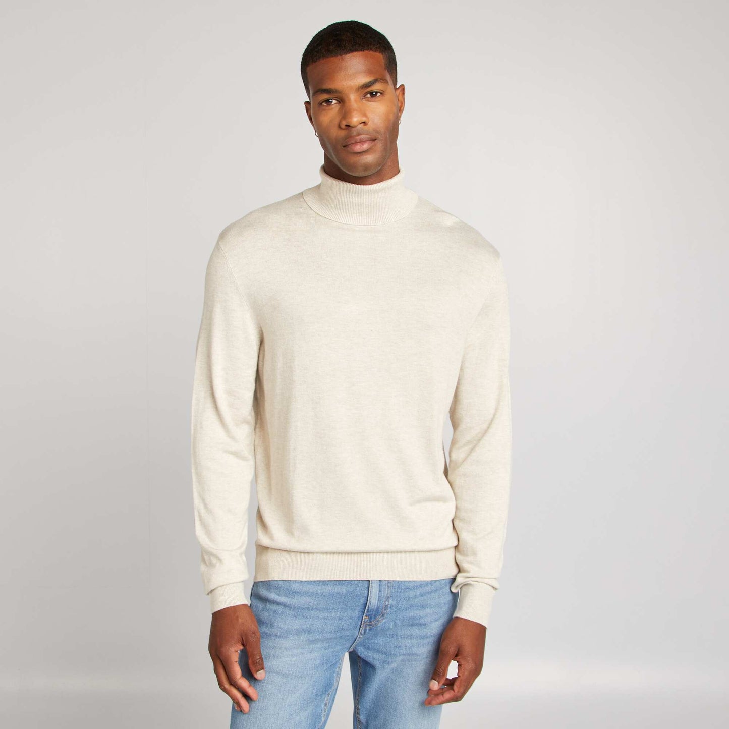 Pull col roul en maille fine Beige clair