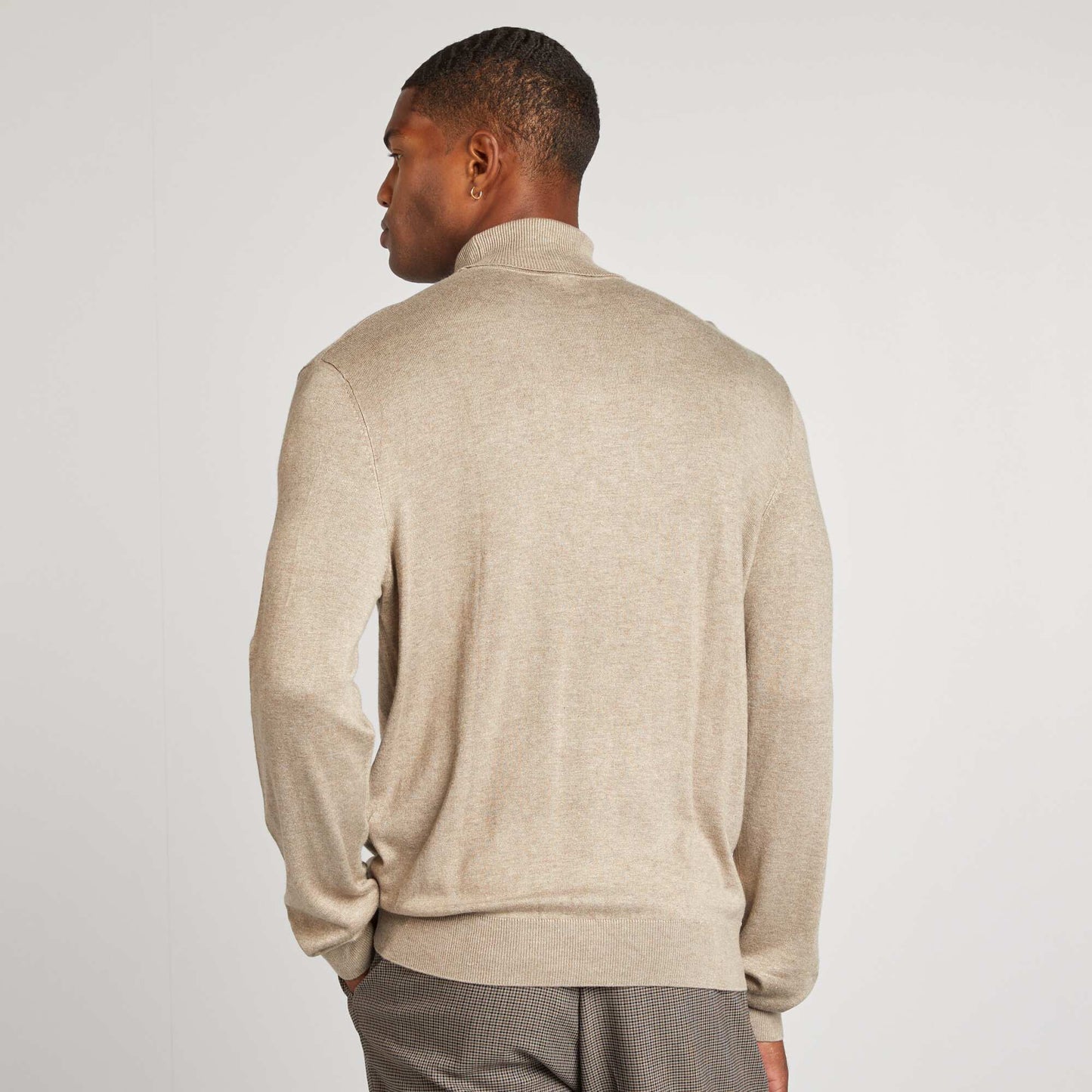 Pull col roul en maille fine Beige