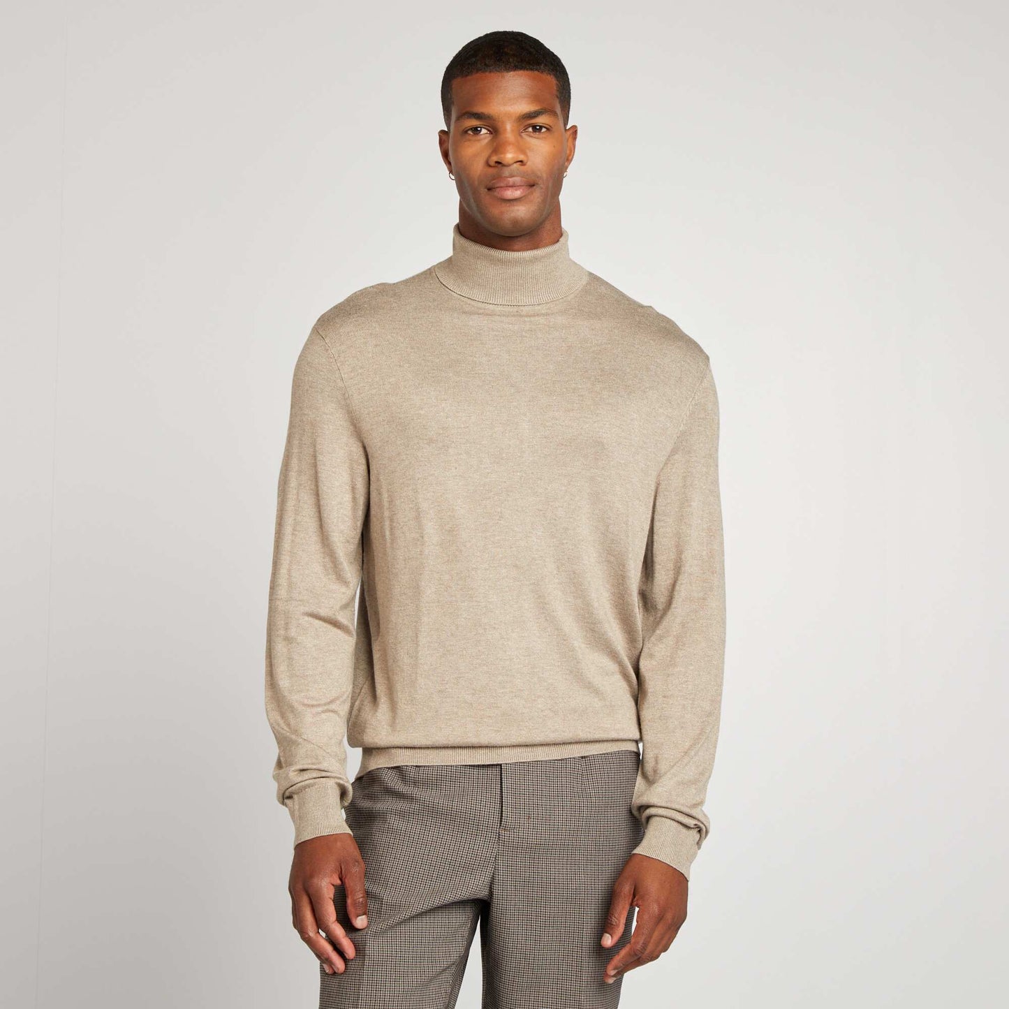 Pull col roul en maille fine Beige