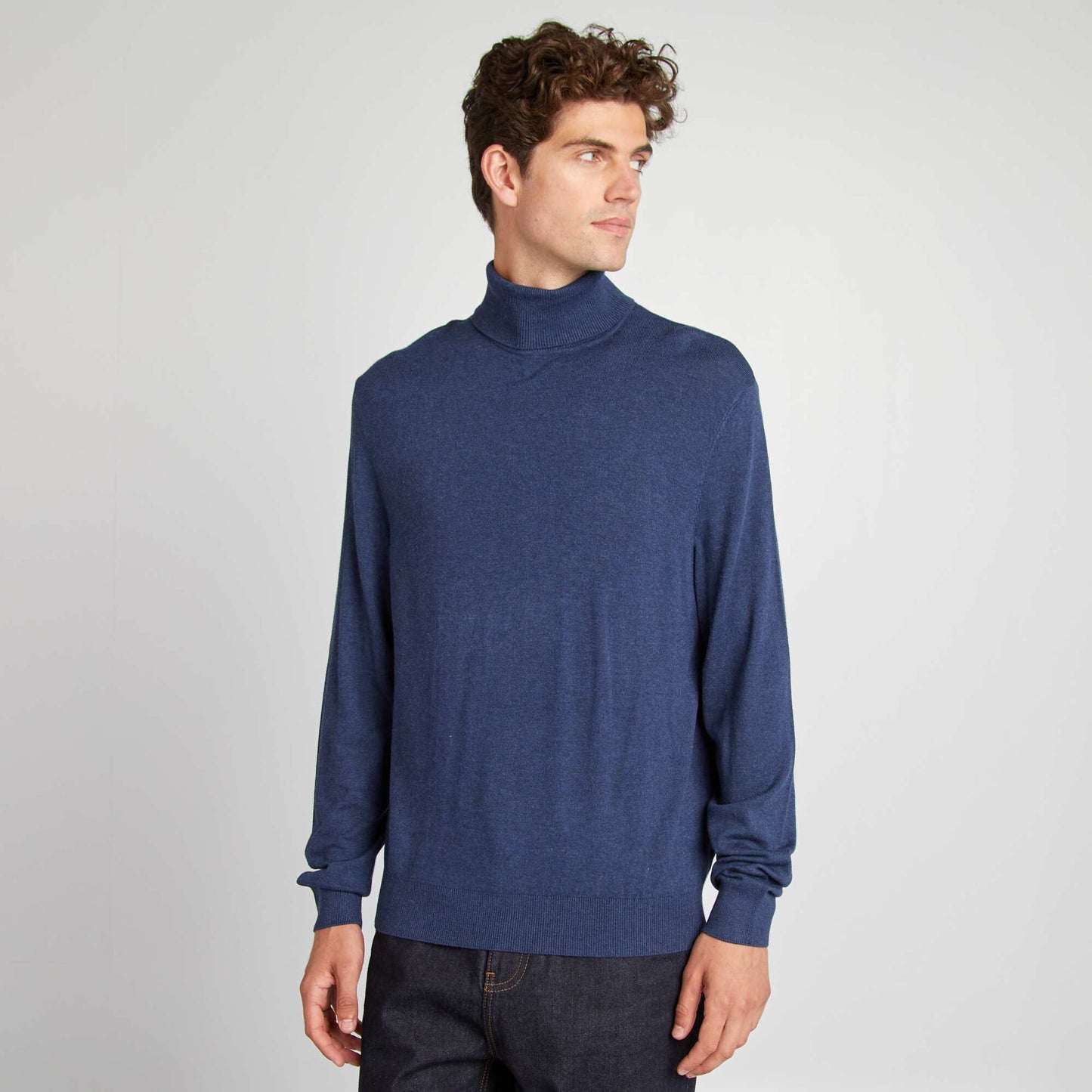 Pull col roulé en maille fine Bleu