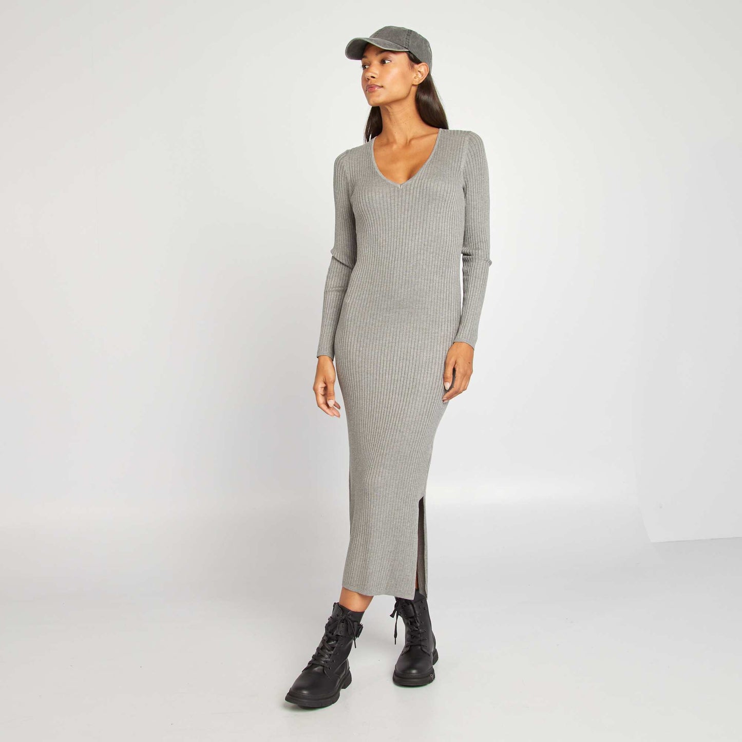 Robe pull moulante en maille c tel e Gris