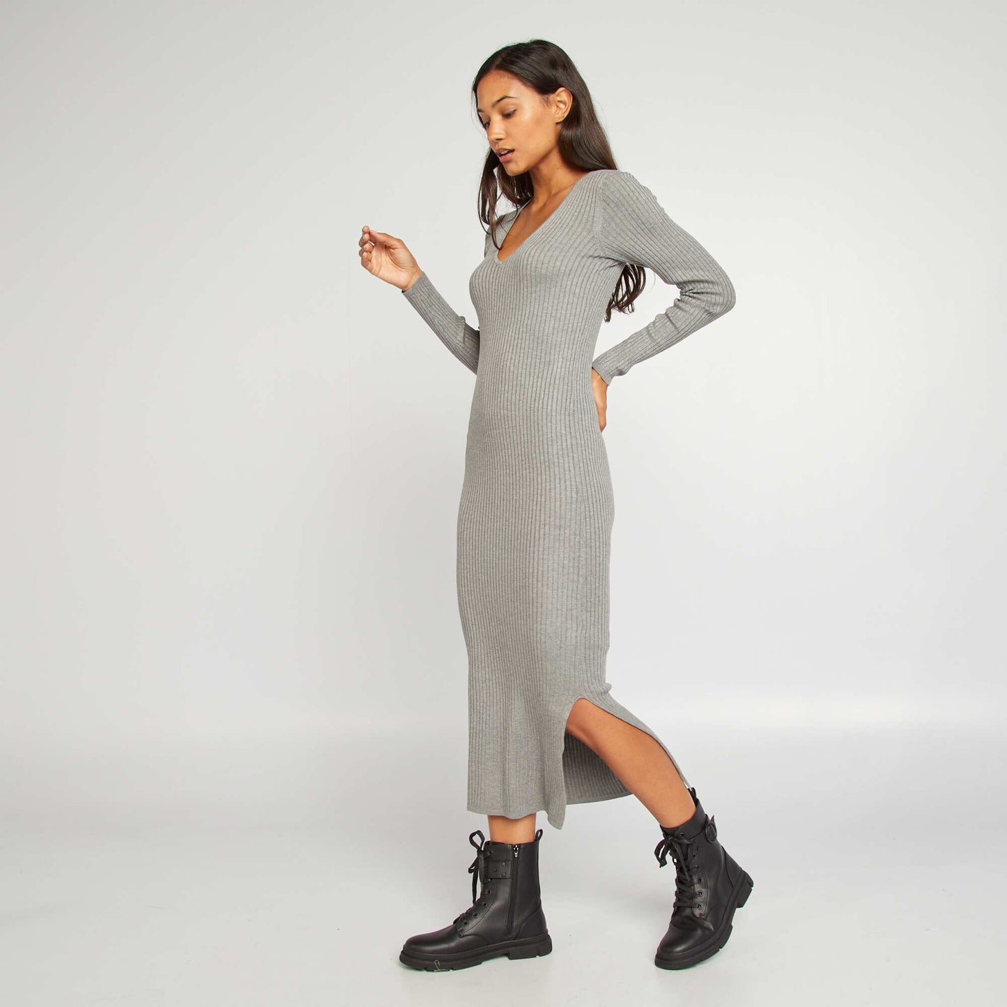 Robe pull moulante en maille c tel e Gris