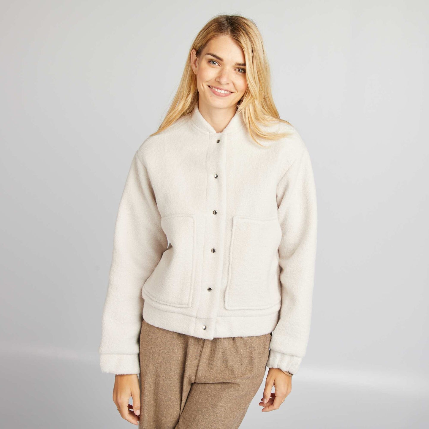 Blouson court et chaud en maille boucle Beige