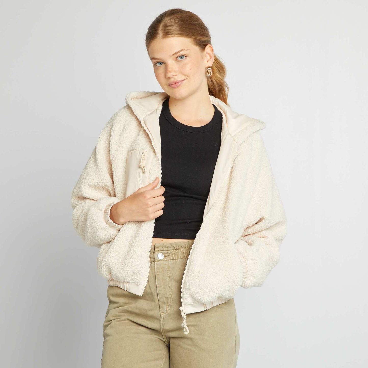 Veste capuche en sherpa Beige
