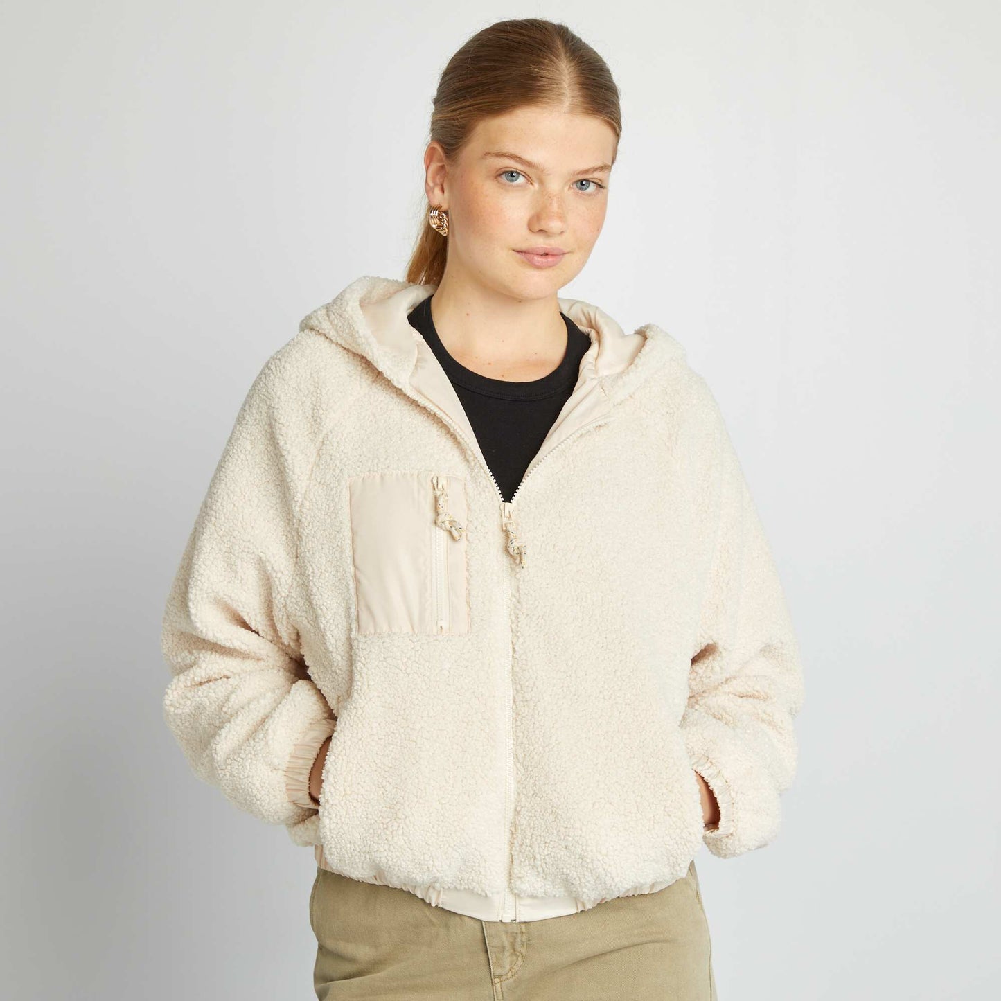 Veste capuche en sherpa Beige