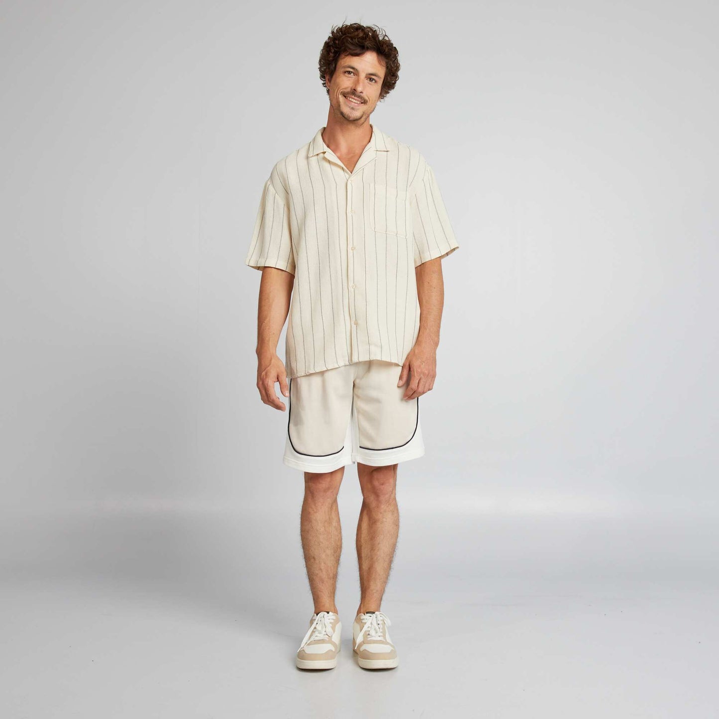 Chemise rayures et manches courtes Beige