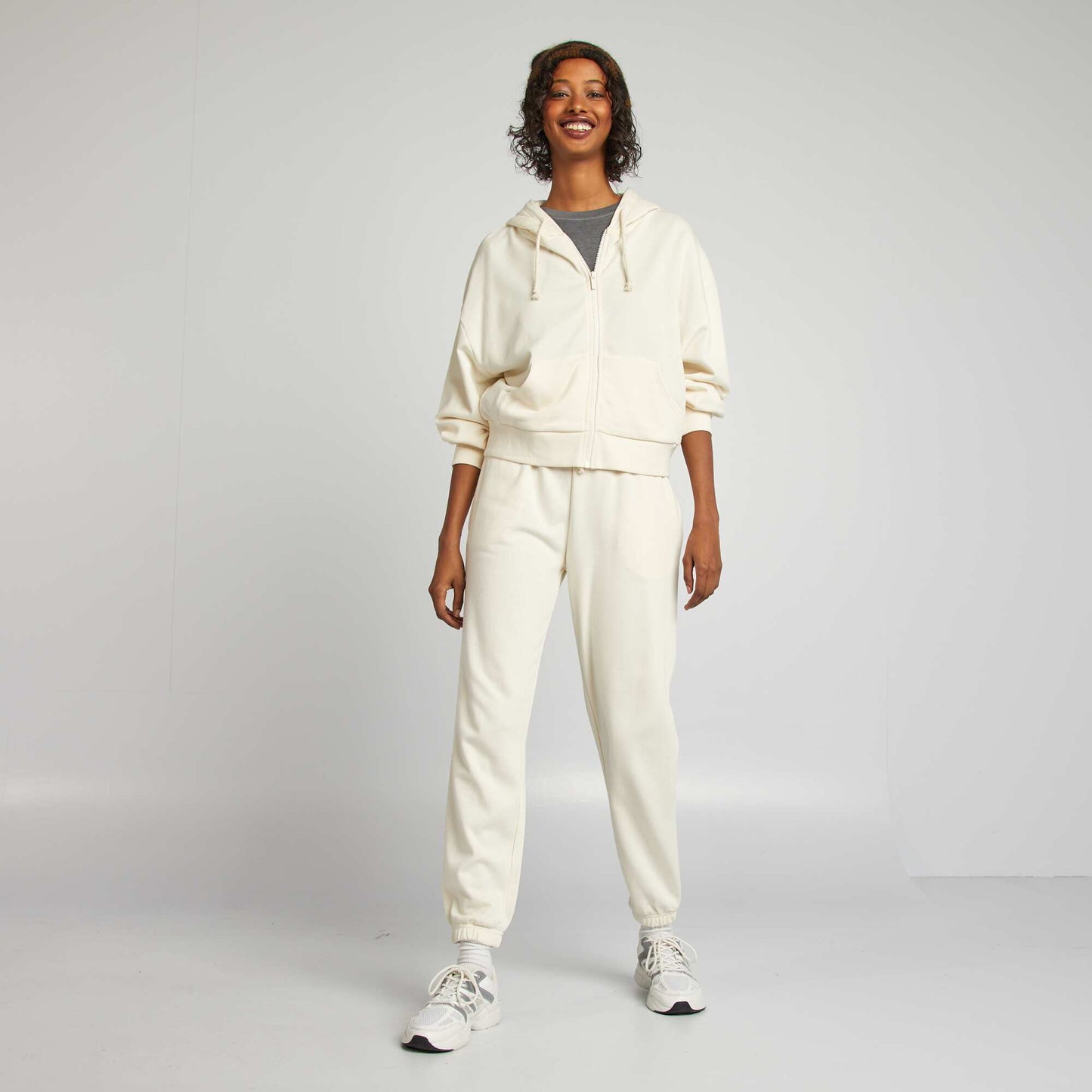 Sweat en molleton uni zippé à capuche BEIGE