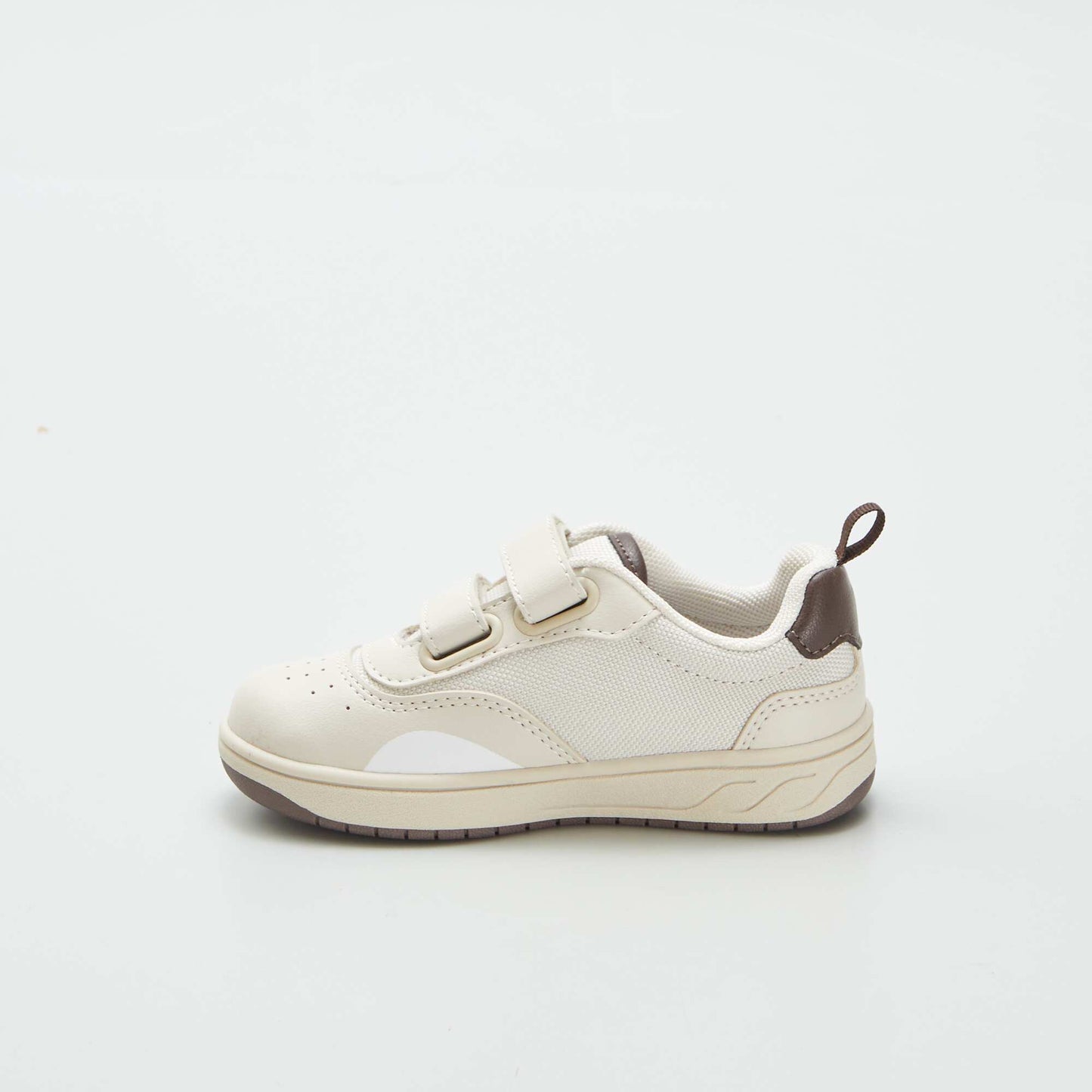 Baskets basses à scratchs beige