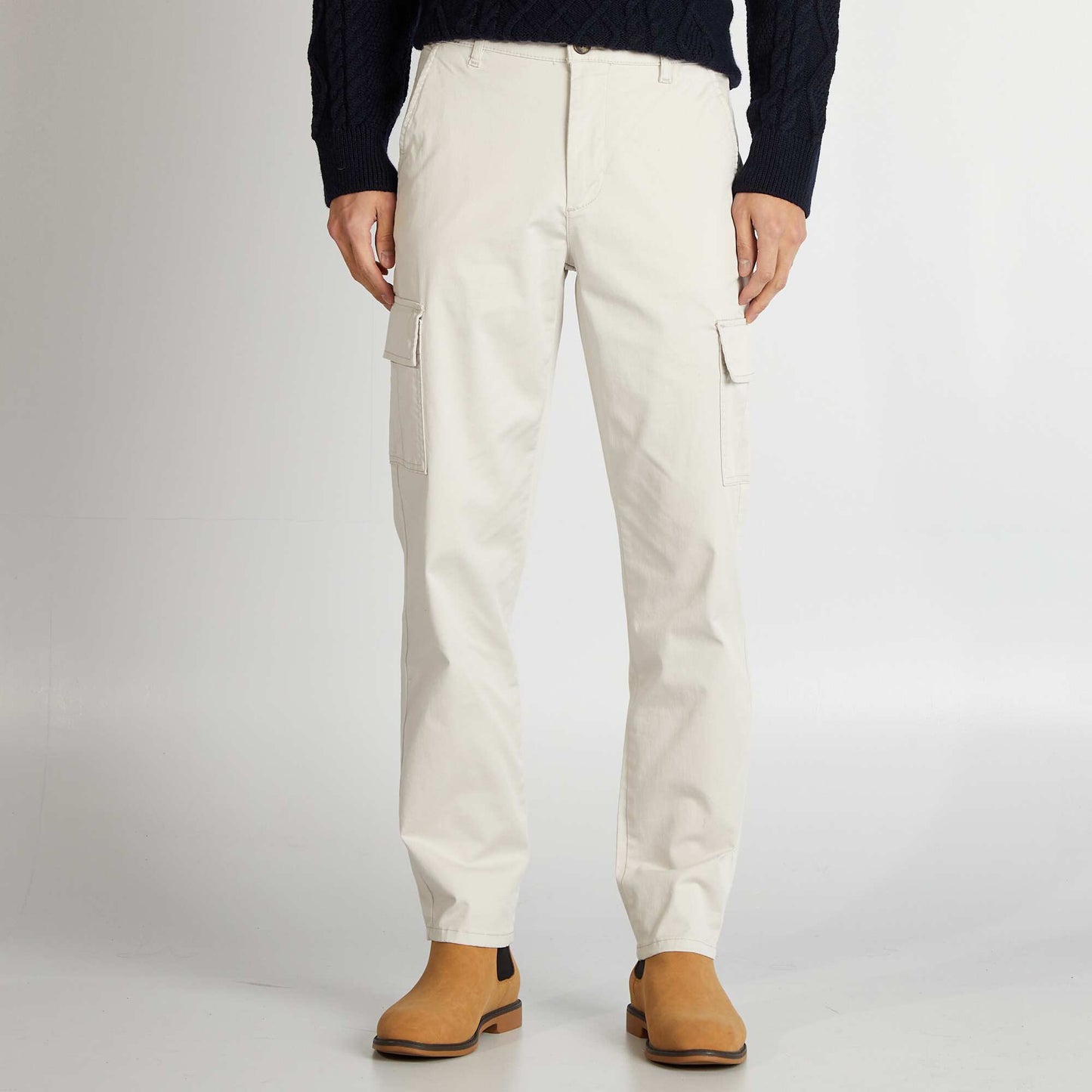 Pantalon multipoches coupe droite Gris