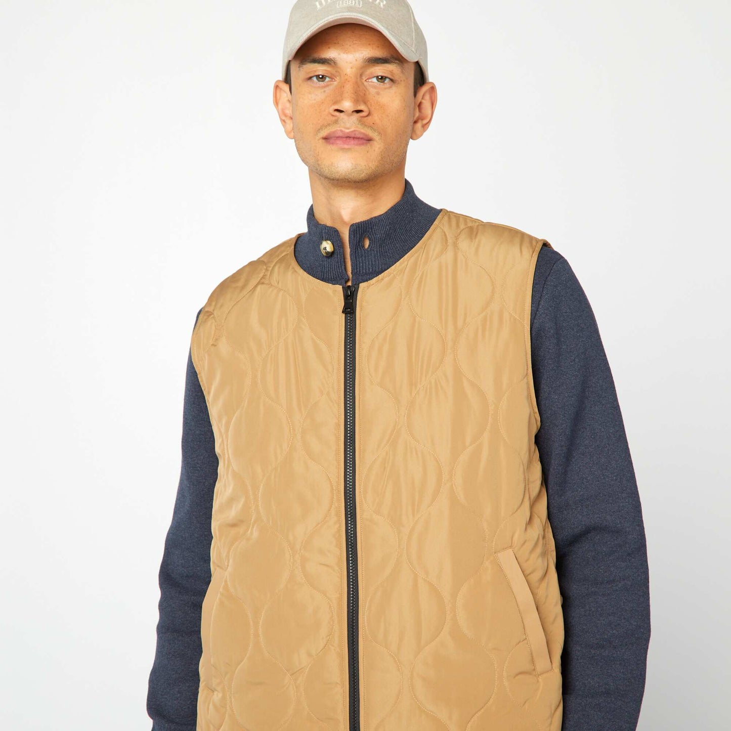 Trench mi-long avec veste matelassée sans manche à l'intérieur BEIGE
