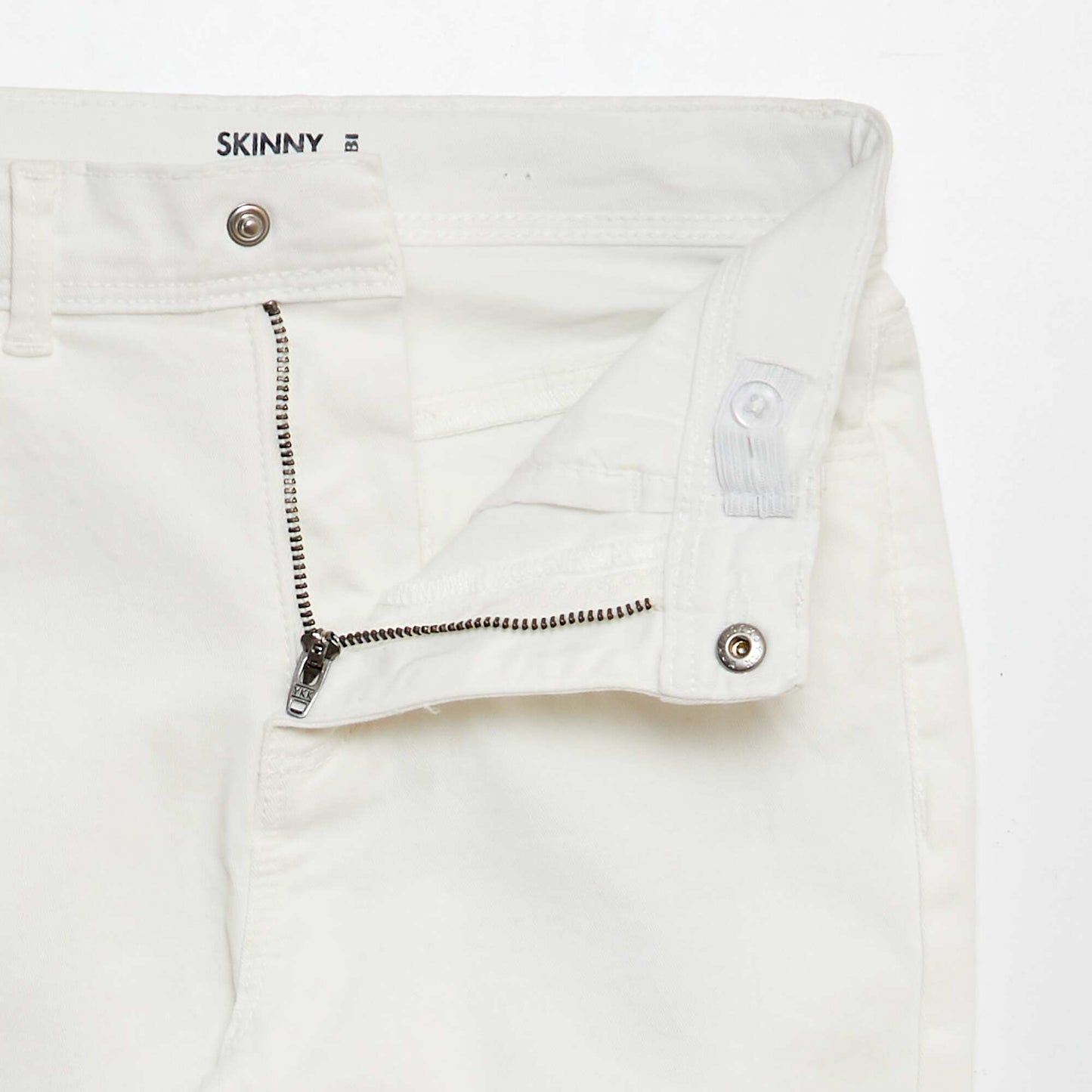 Pantacourt skinny blanc
