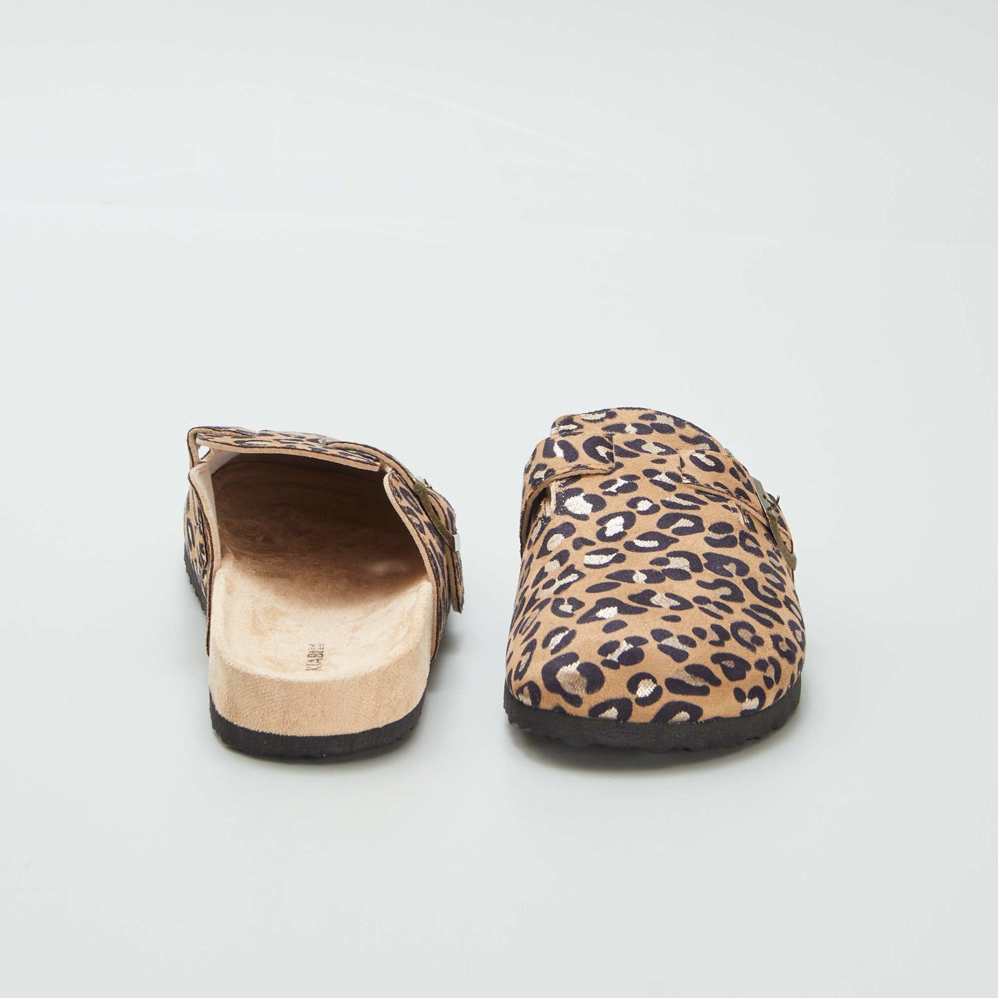 Sabots en suédine à motif léopard Beige