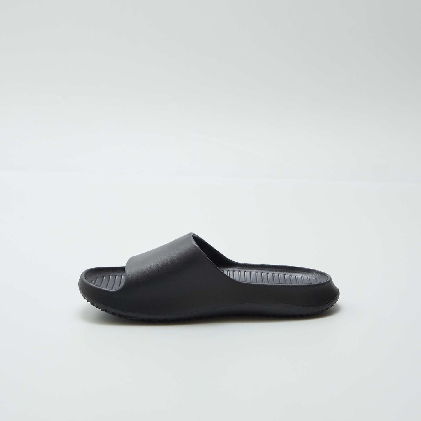 Mules piscine monobloc Noir