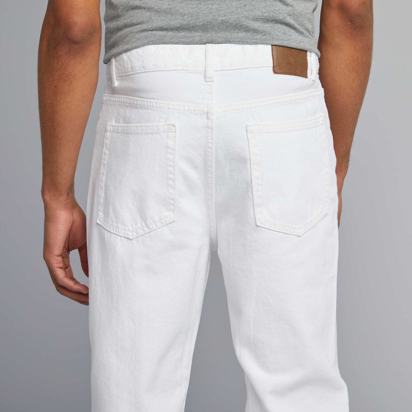 Jean tapered slim / coupe fuselée 5 poches blanc