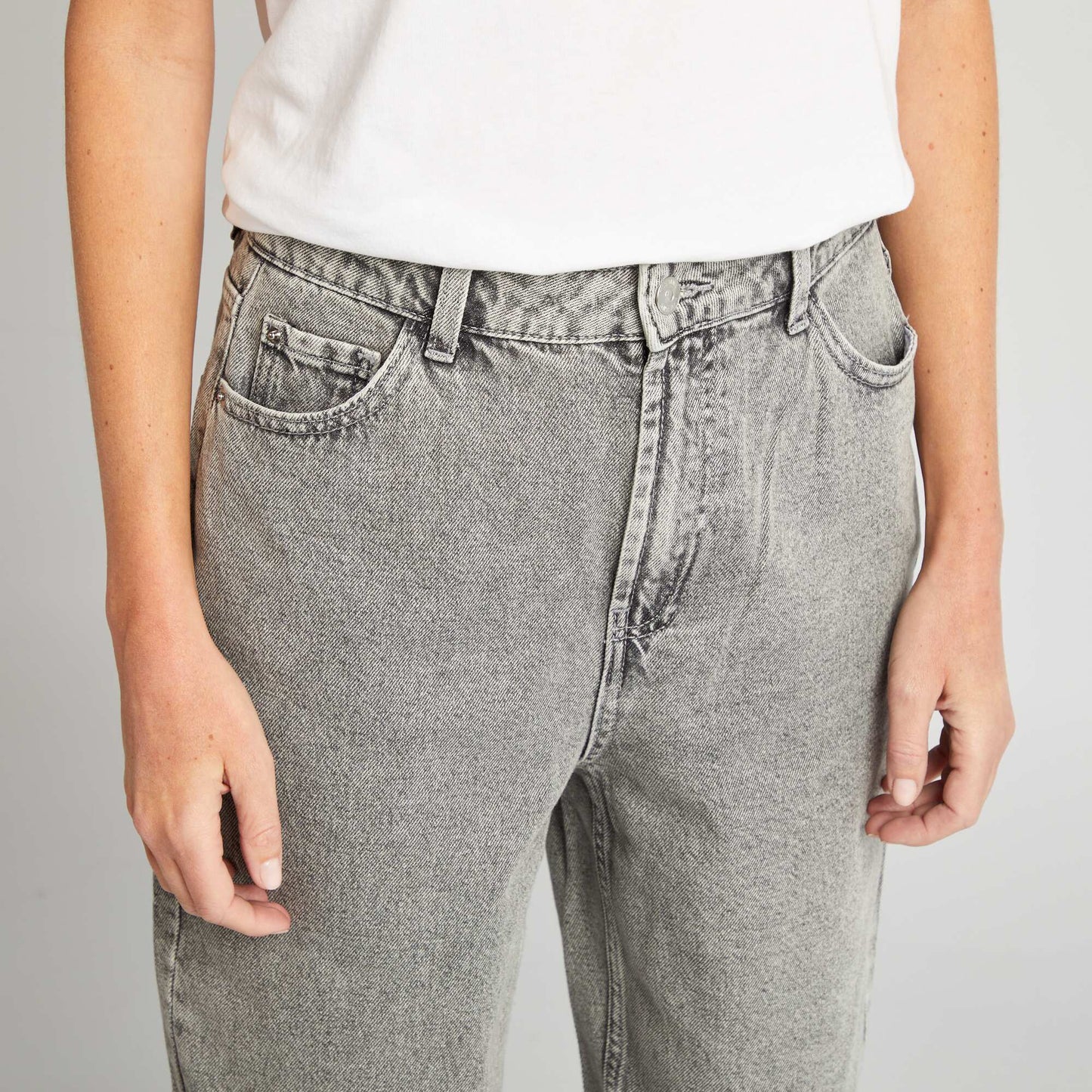 Jean fit barrel GRIS