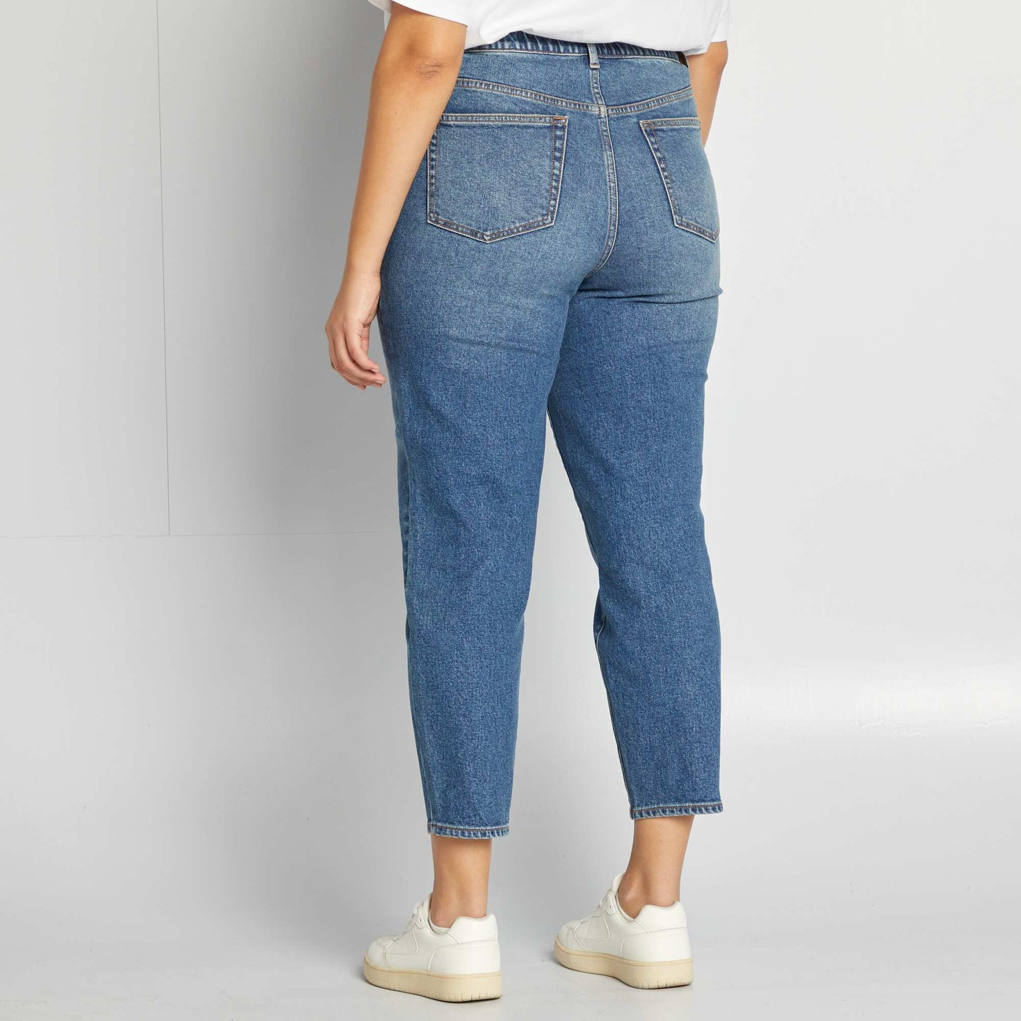 Jean coupe mom taille haute Bleu