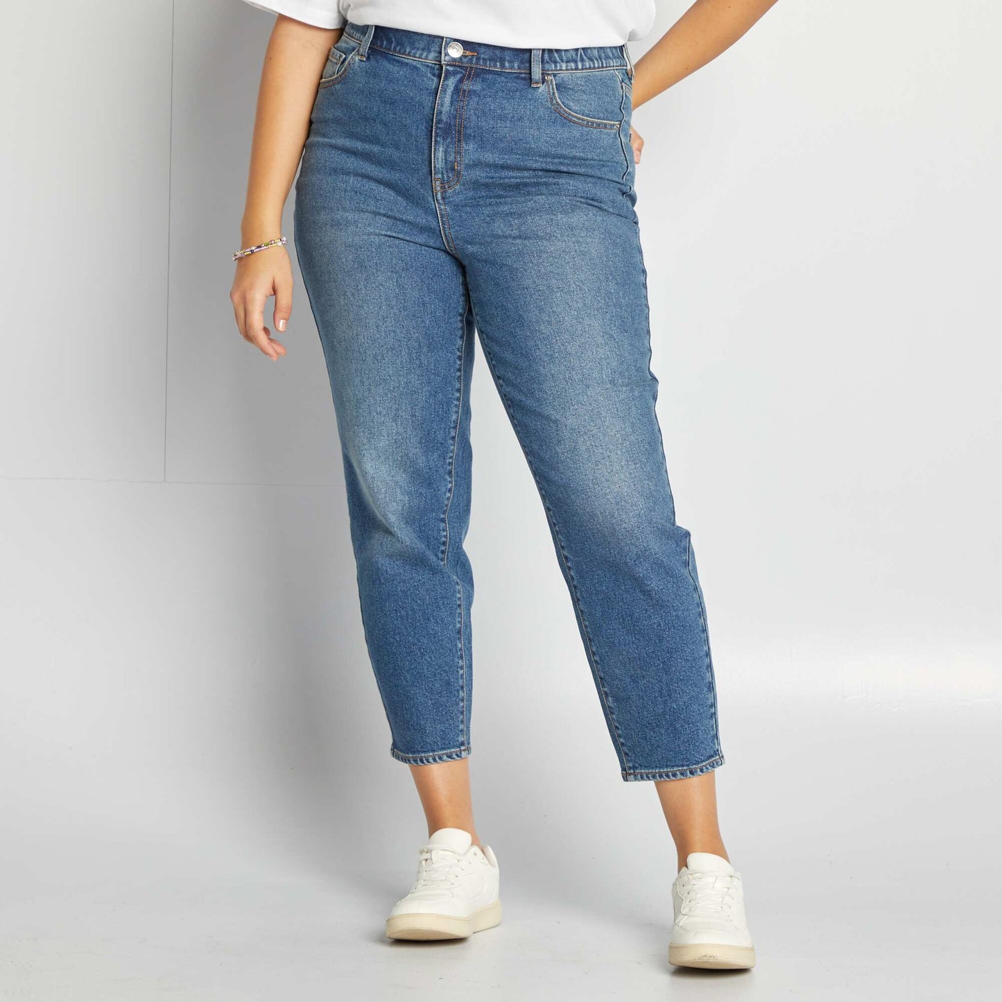 Jean coupe mom taille haute Bleu
