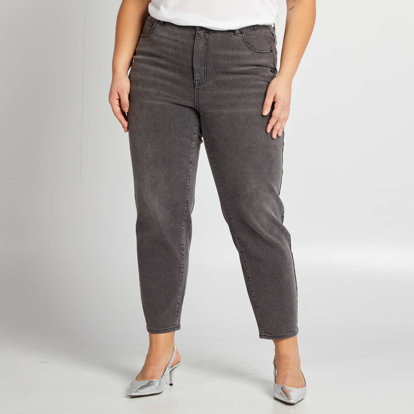 Jean coupe mom taille haute GRIS
