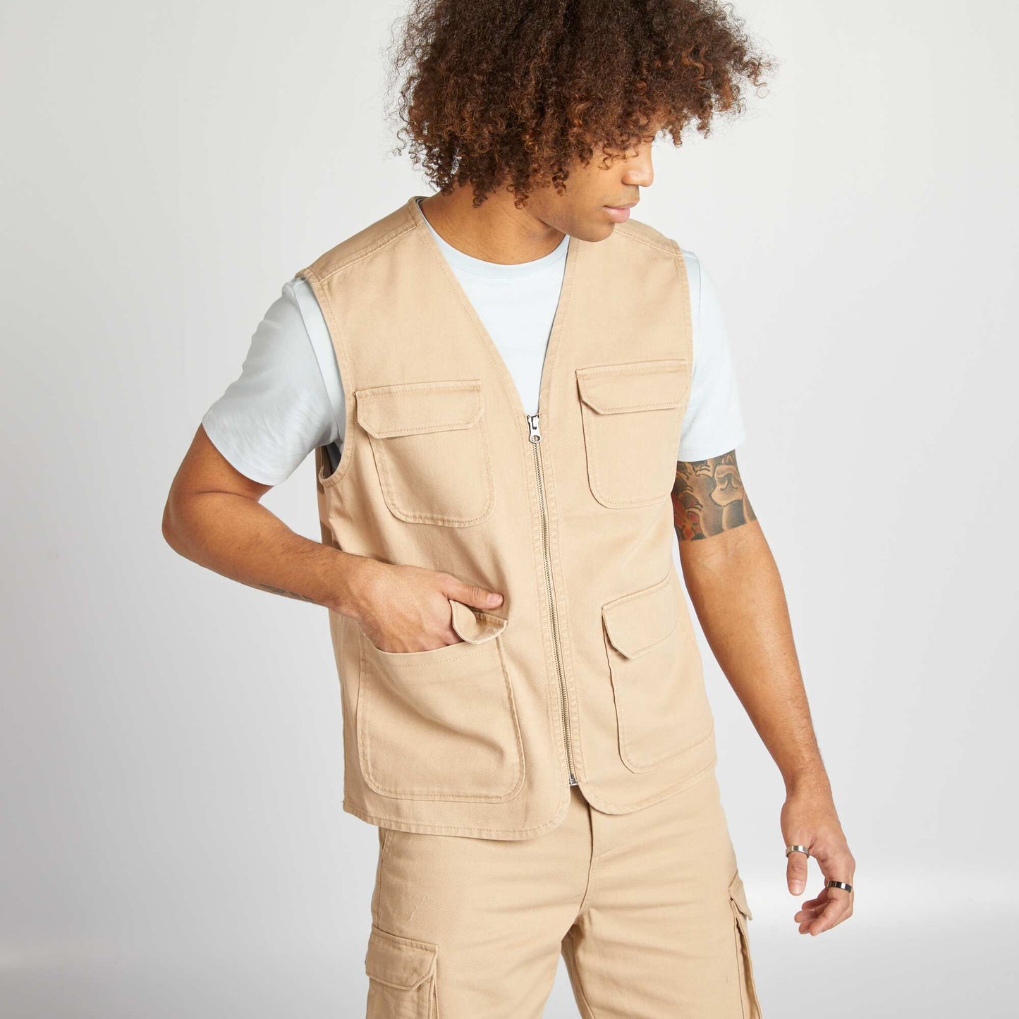 Veste sans manches avec 4 poches à rabat BEIGE