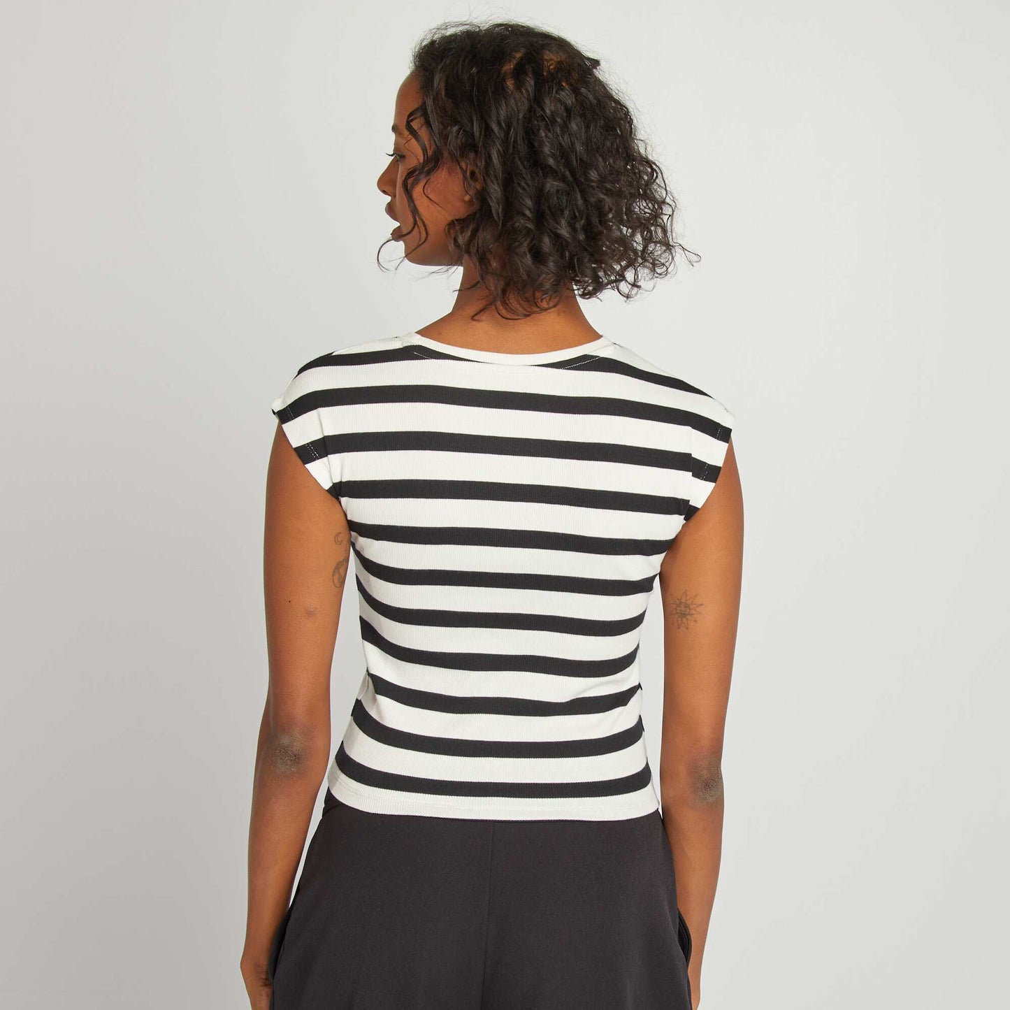 T-shirt crop top manches courtes BLANC/NOIR