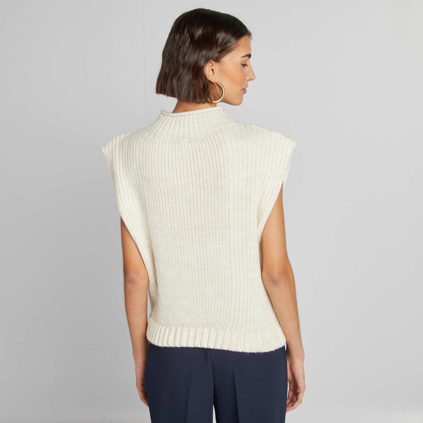 Pull sans manches avec épaulettes Beige