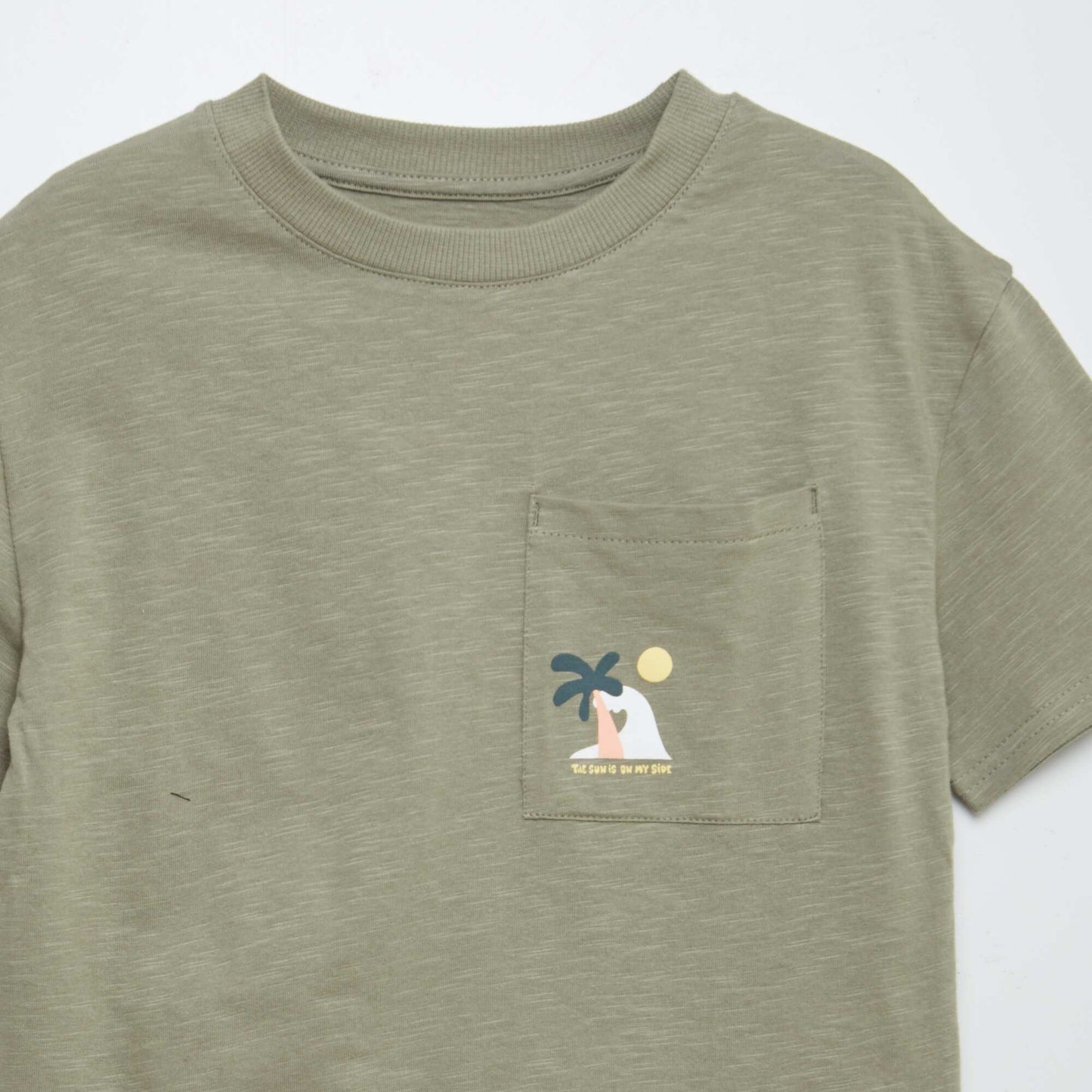T-shirt à manches courtes avec poche poitrine et imprimés KAKI