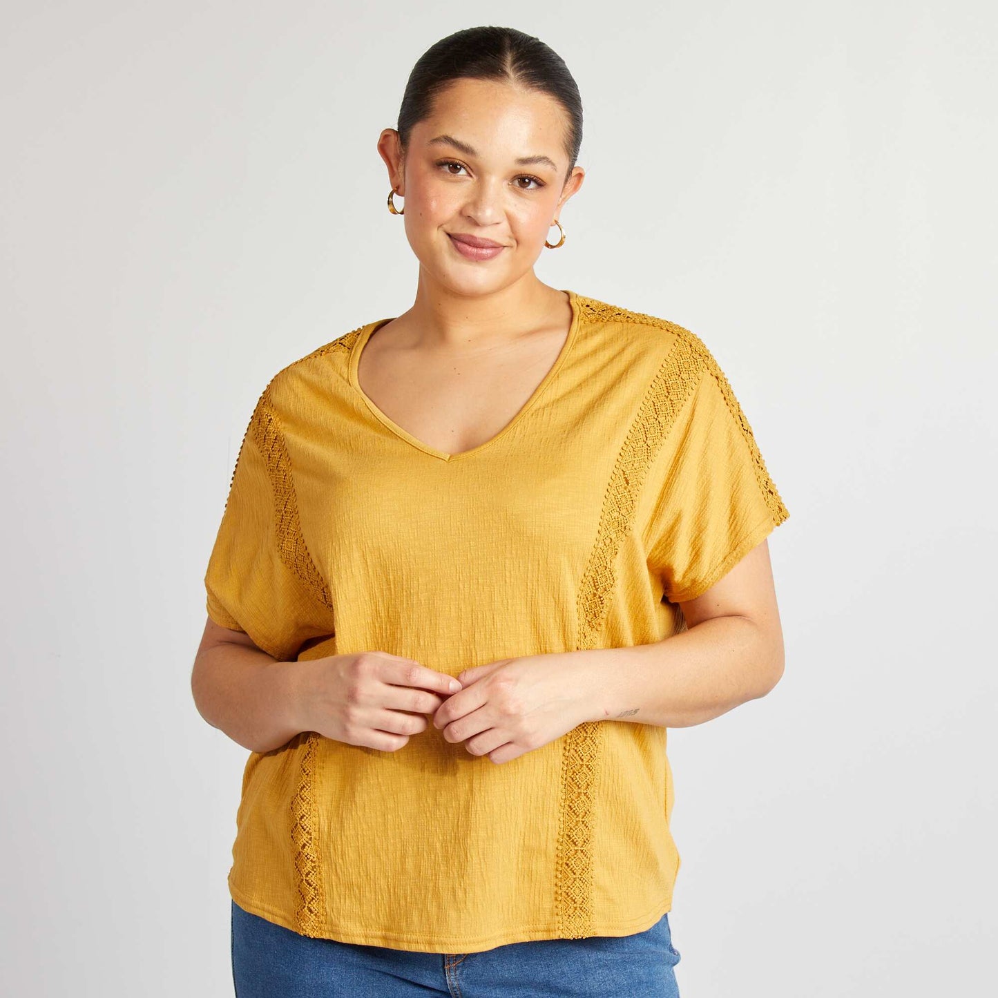 Blouse matière crêpée avec broderies MOUTARDE