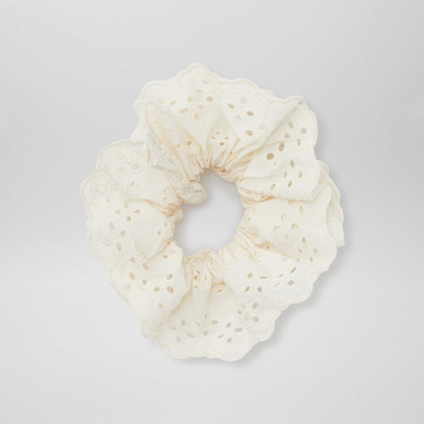 Chouchou broderie anglaise BLANC