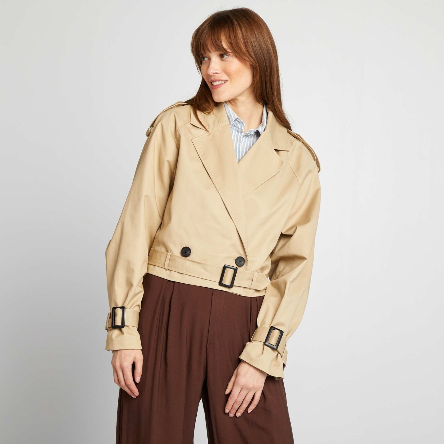 Trench court déperlant avec emmanchures raglan BEIGE