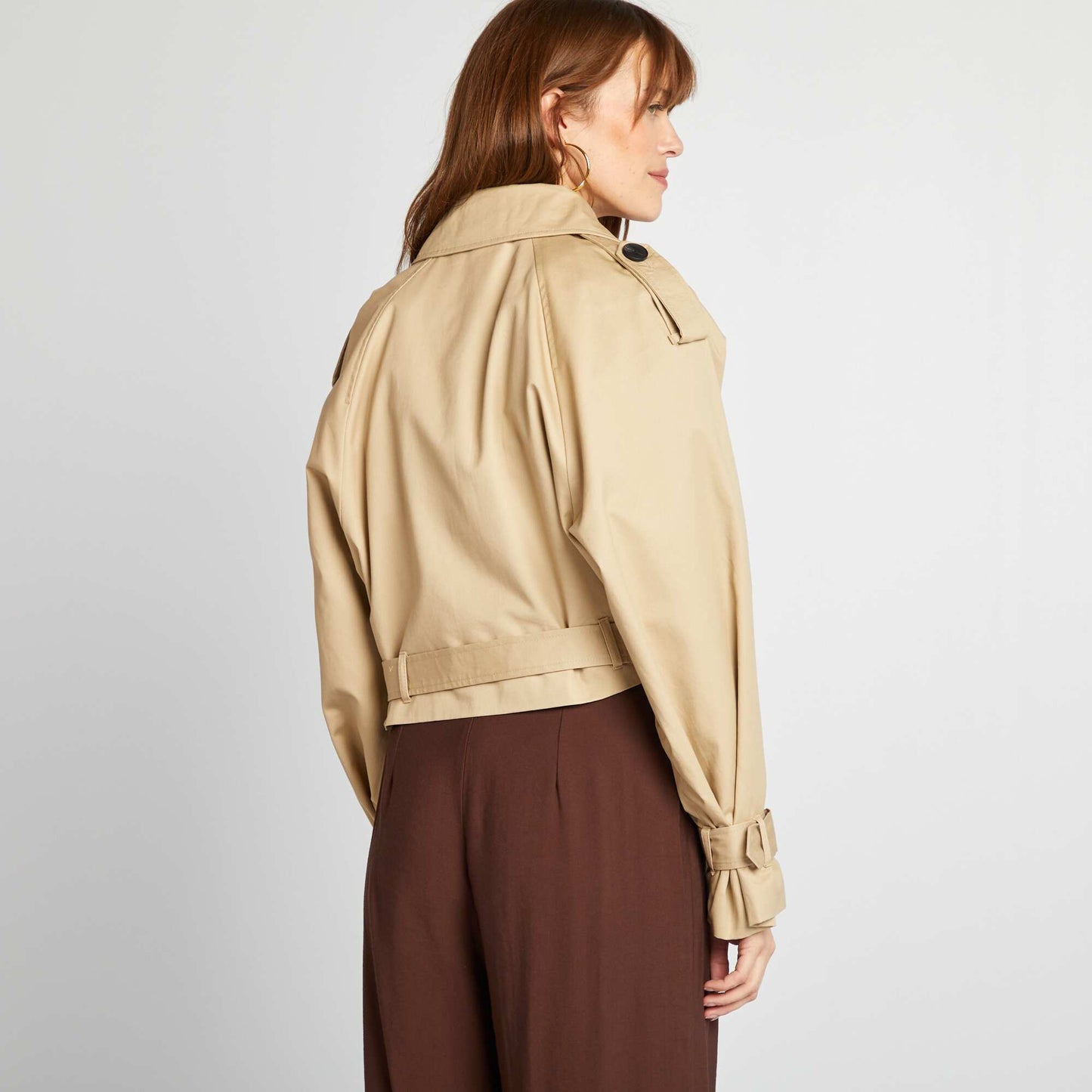 Trench court déperlant avec emmanchures raglan BEIGE