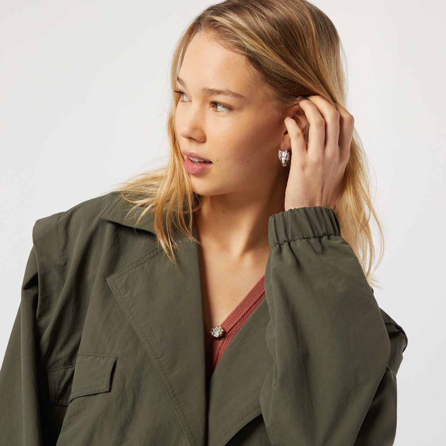 Trench court - coupe cropped VERT