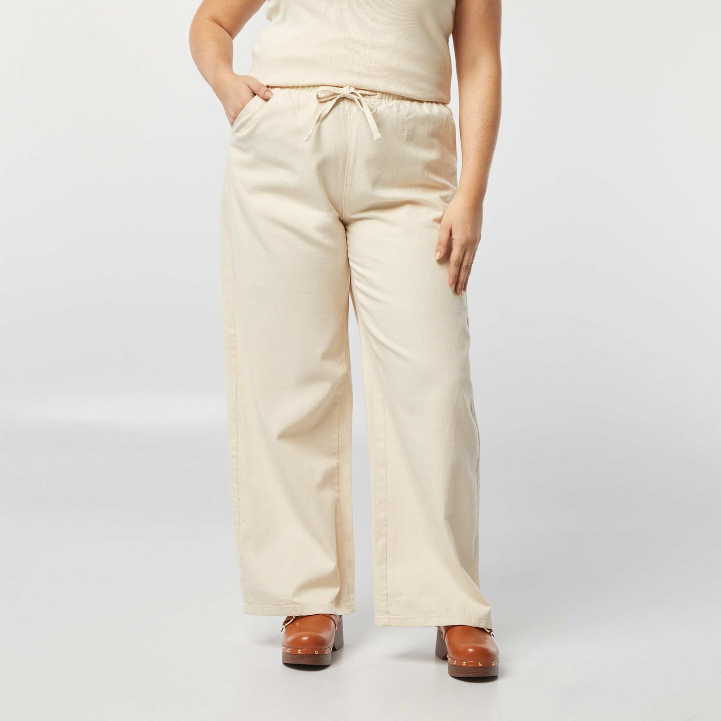 Pantalon large en denim avec taille smockée BLANC