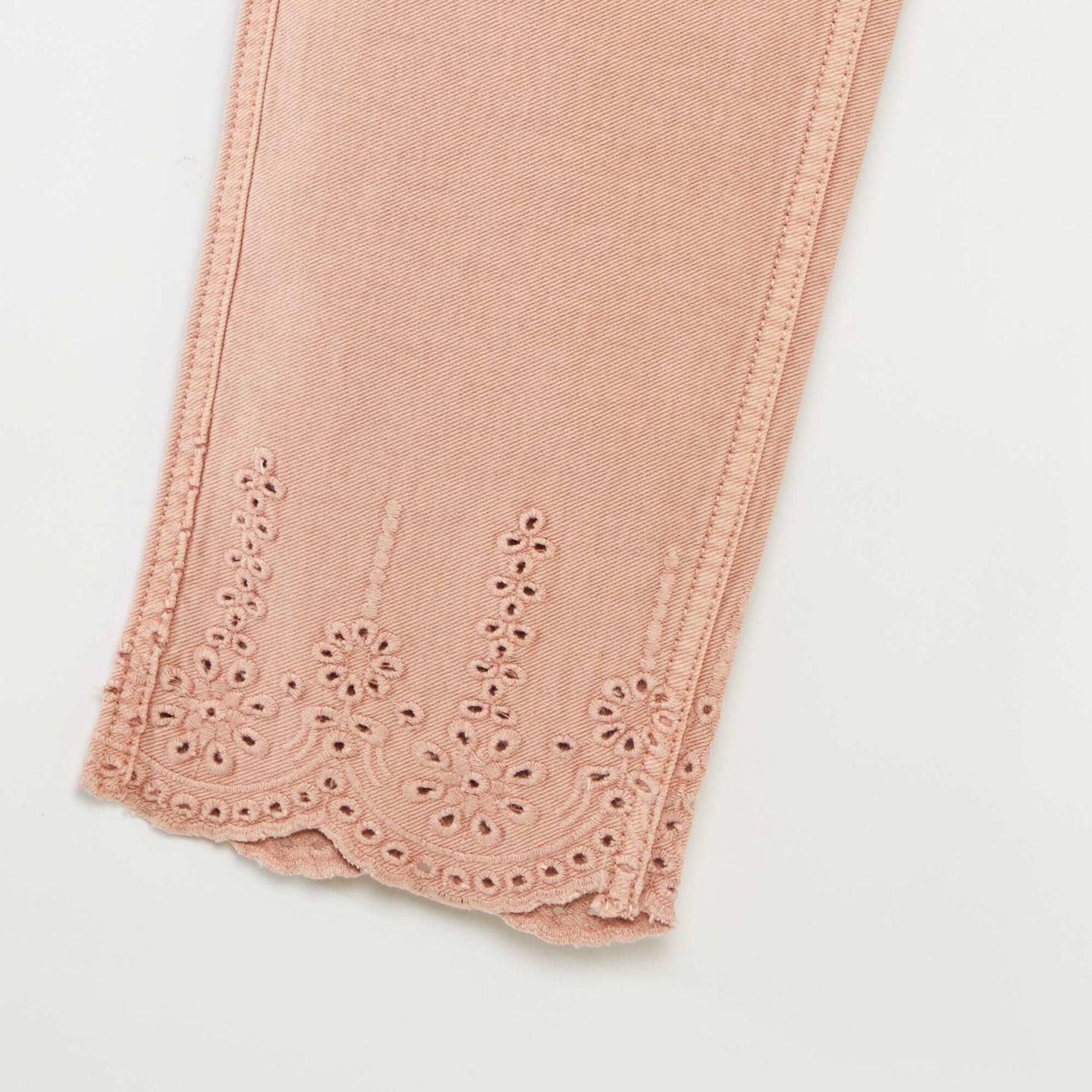 Pantalon en denim avec broderie anglaise ROSE