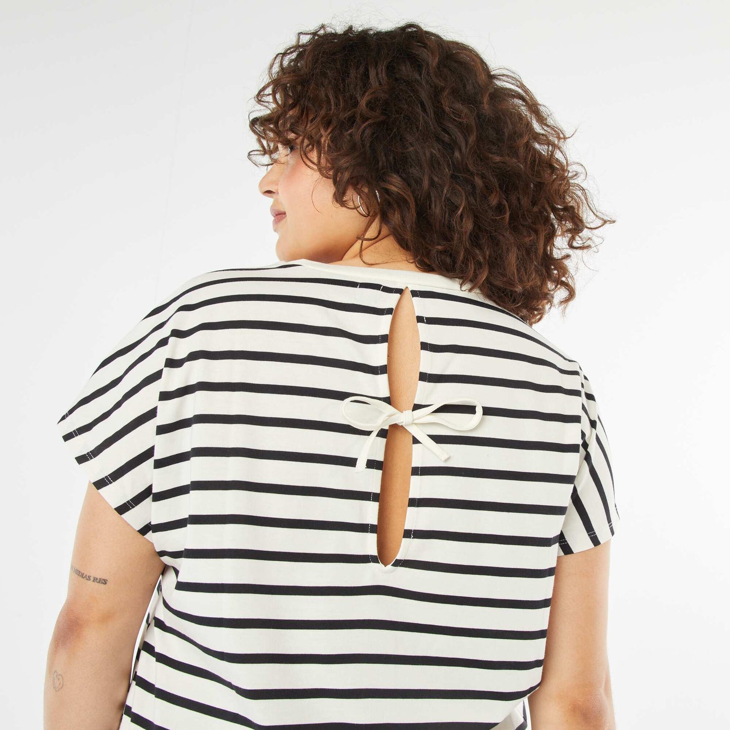 T-shirt à manches courtes avec dos ouvert BLEU