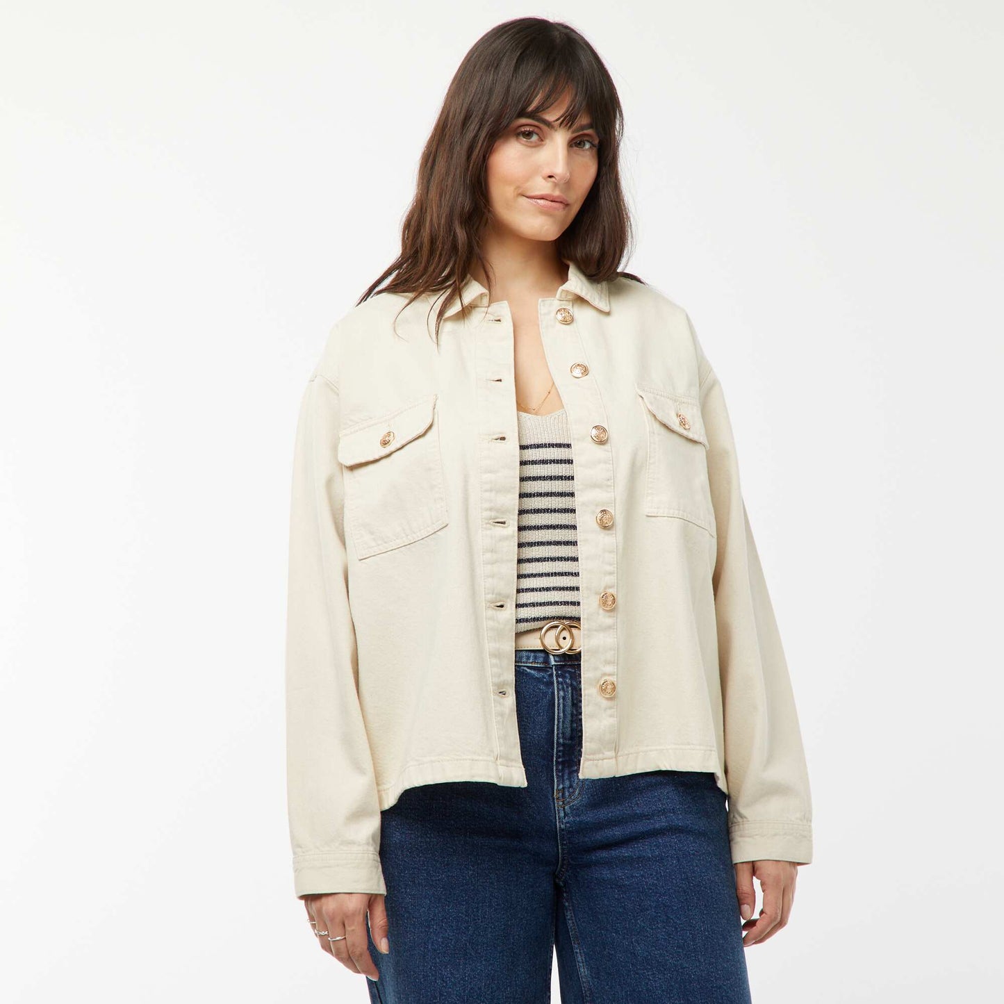 Veste en jean avec ouverture boutonnée dorée BLANC