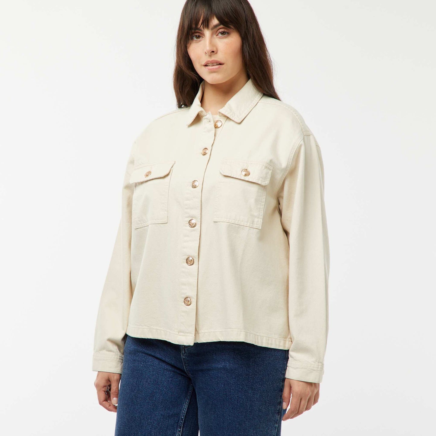 Veste en jean avec ouverture boutonnée dorée BLANC